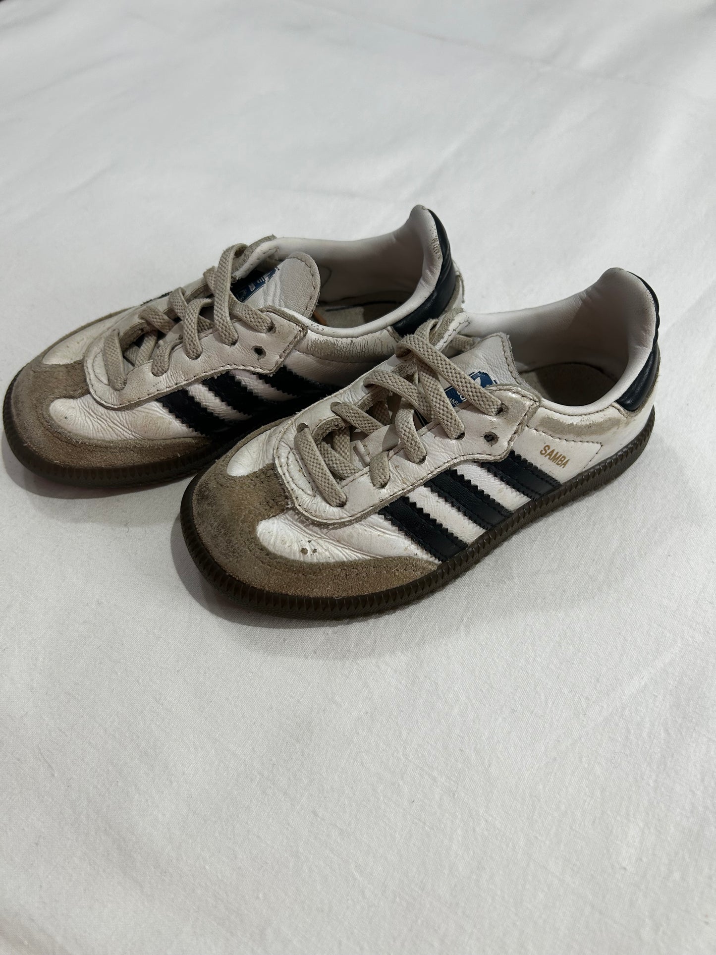 C7 leather Sambas