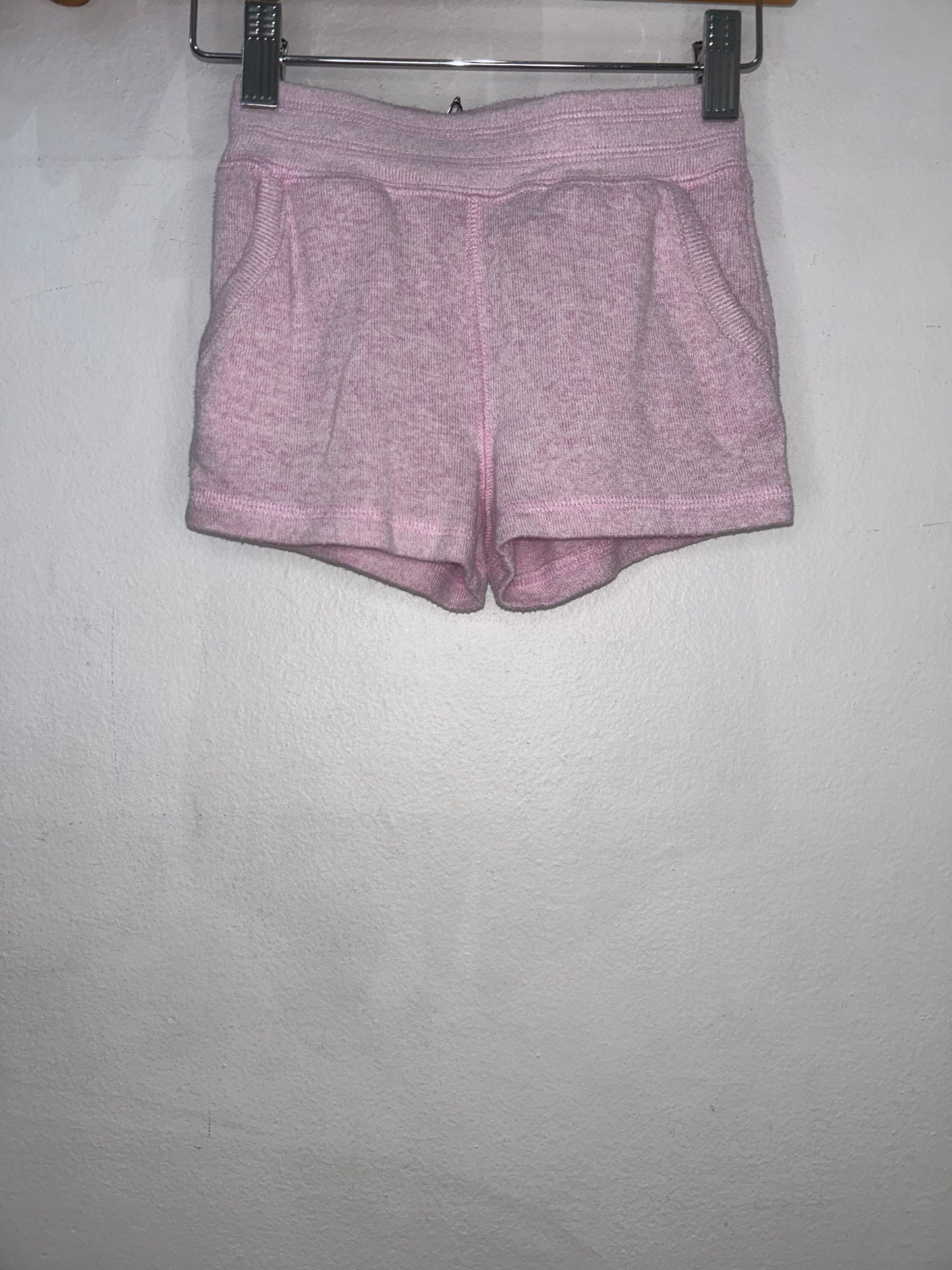Pink knit shorts 4y