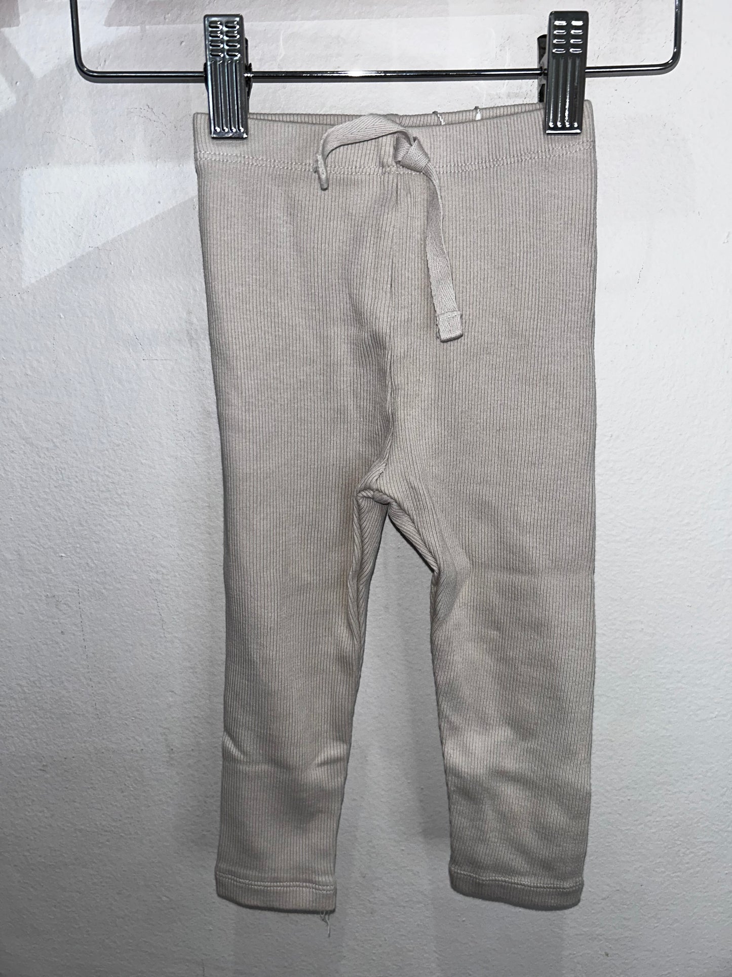 Light beige ribbed pants 12-18m