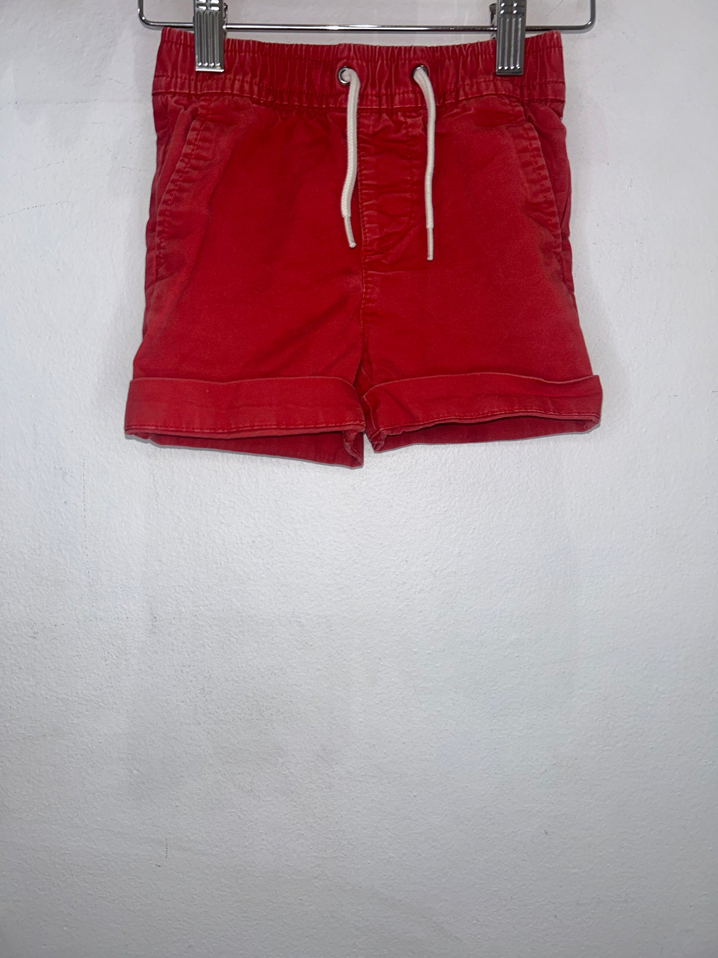 Red cuffed shorts 2y