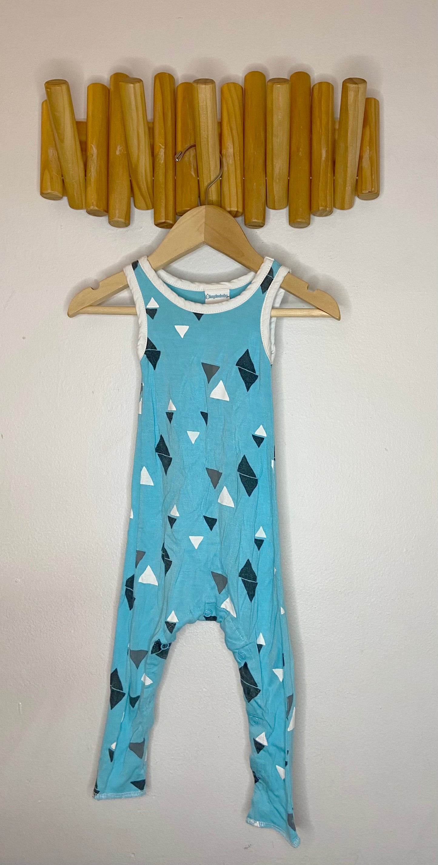 Triangles soft romper 0-3m