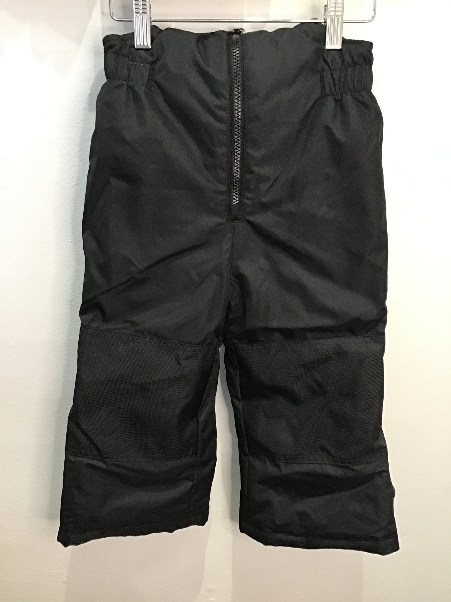 Black bib snowpants 2y