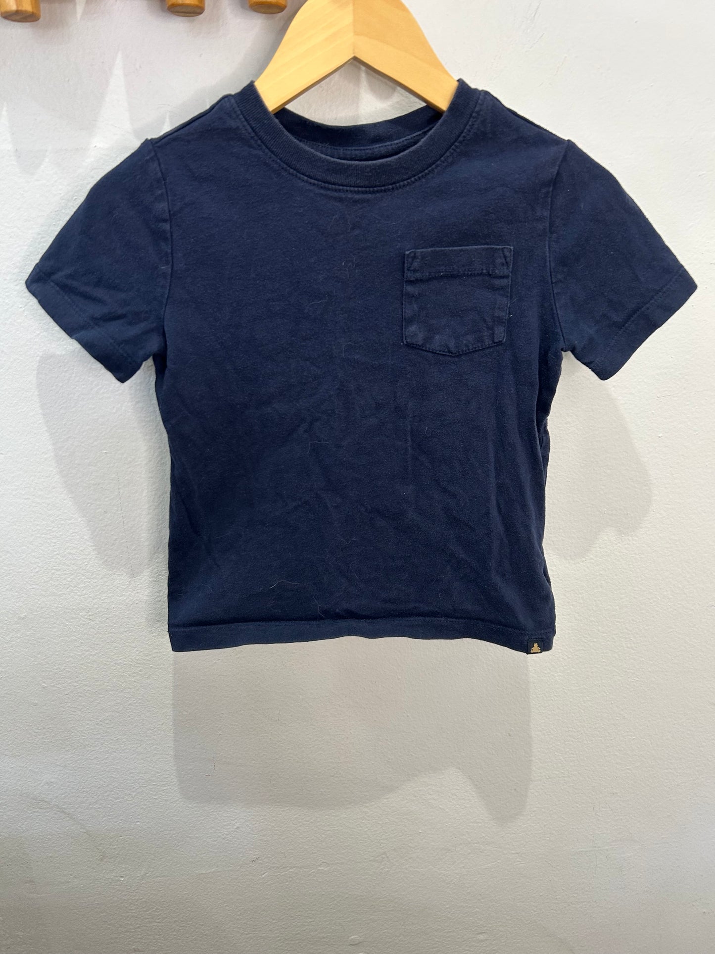 Navy pocket tee 4y