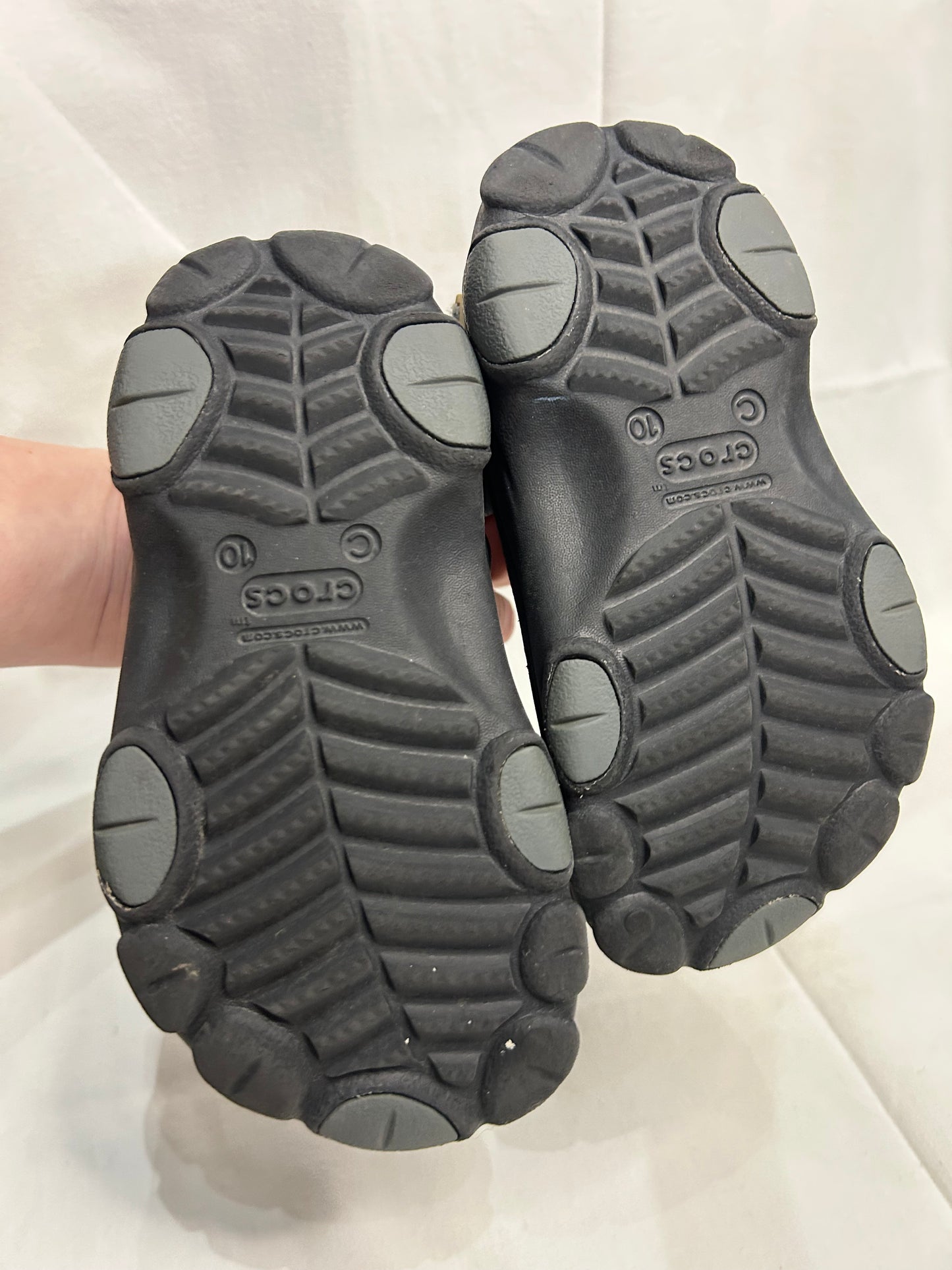 C10 adustable back black Crocs