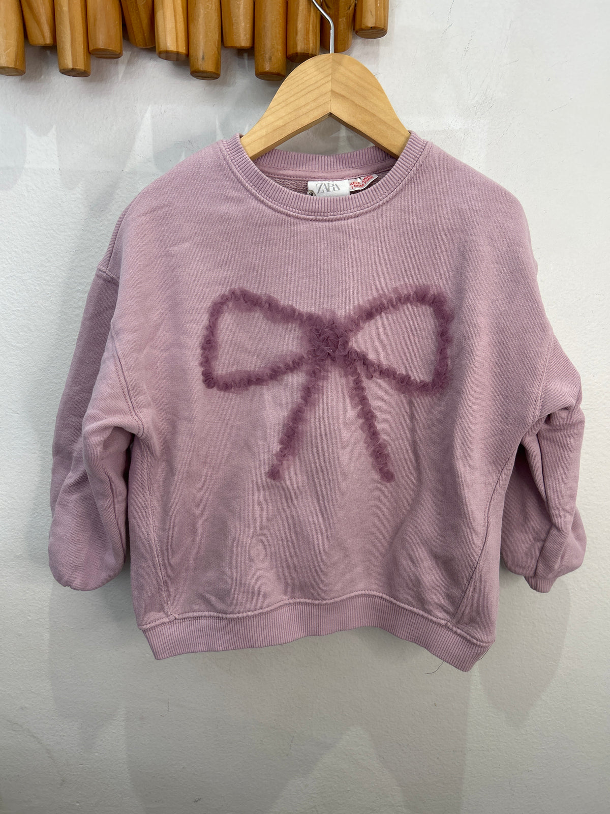 Lavender bow pullover 5y