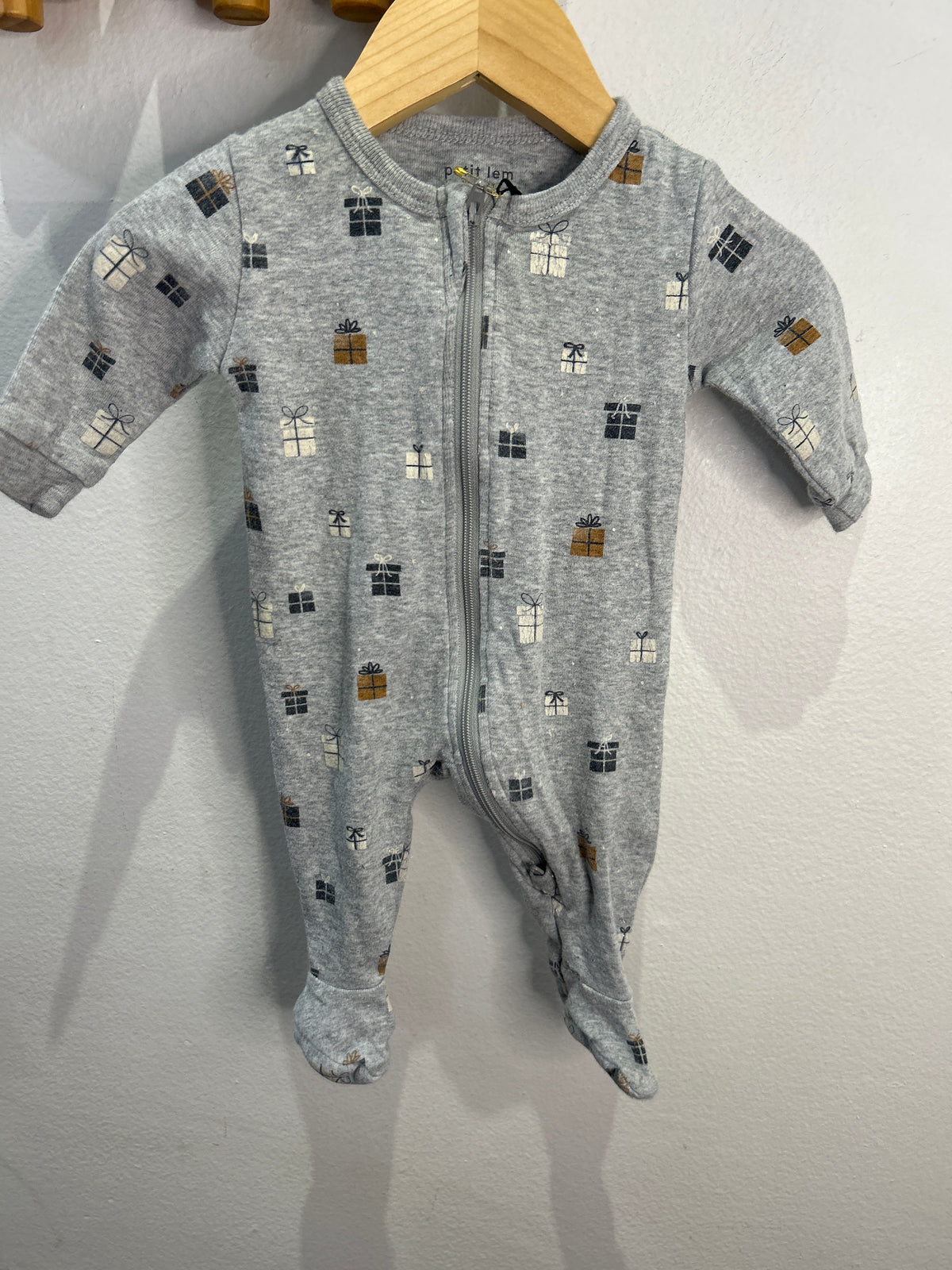 Grey gifts sleepr newborn
