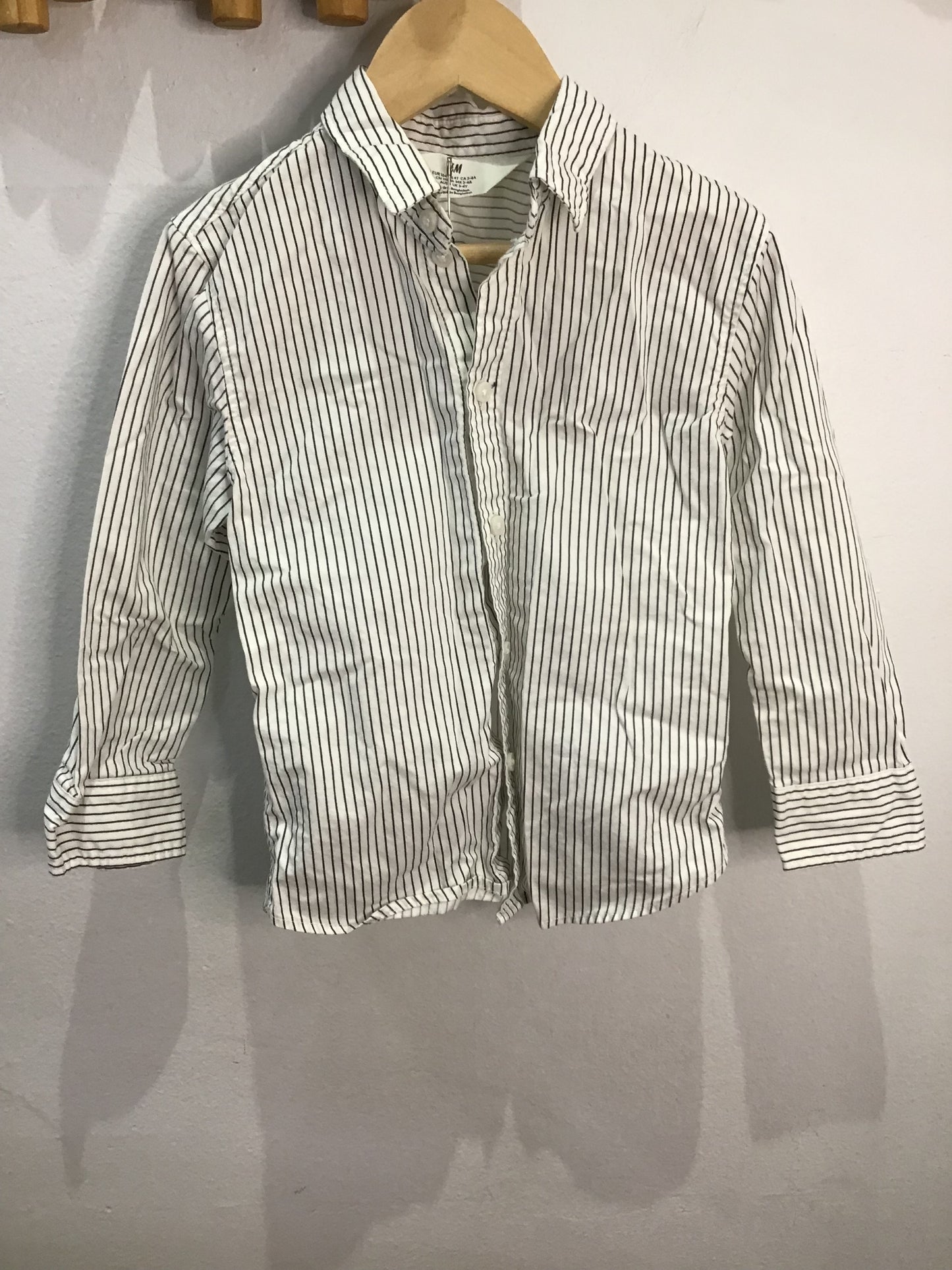 Black striped shirt 3-4y