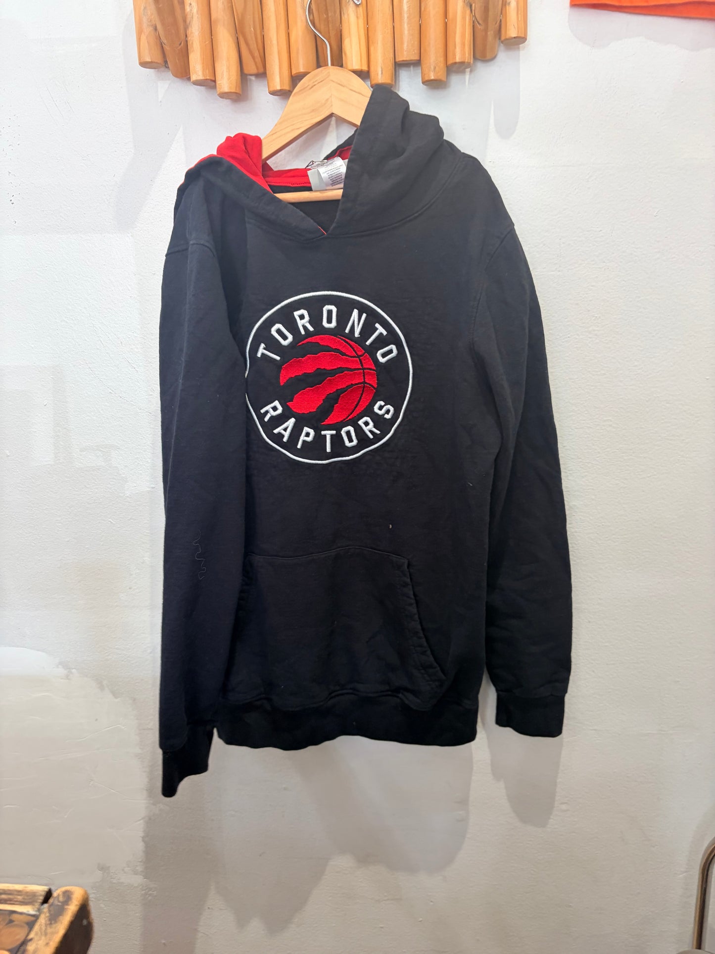 Raptors black hoodie 14-16y