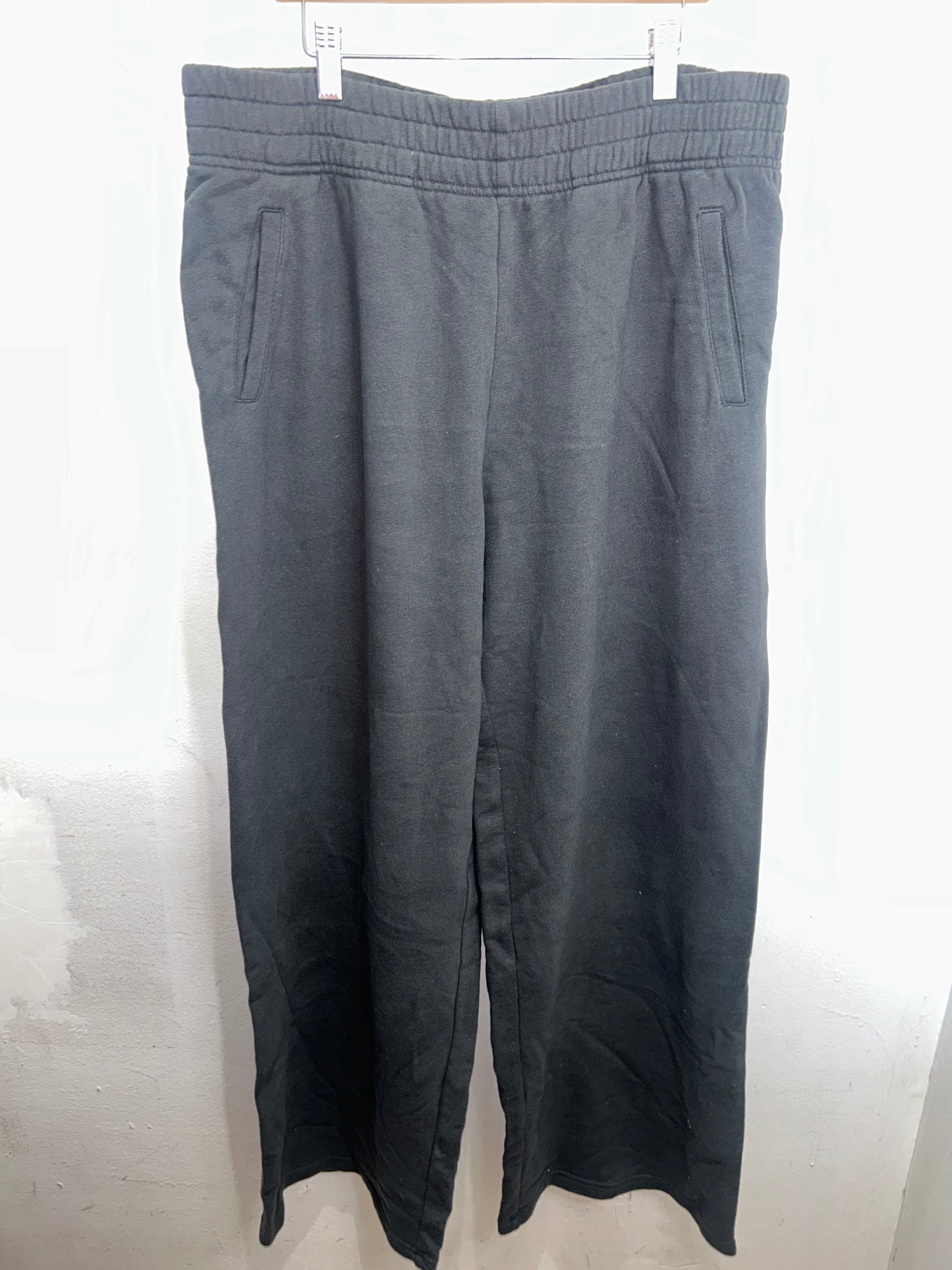 Ash wide leg joggers- adult XL NEW