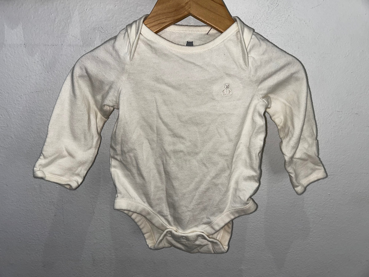 Cream onesie 0-3m