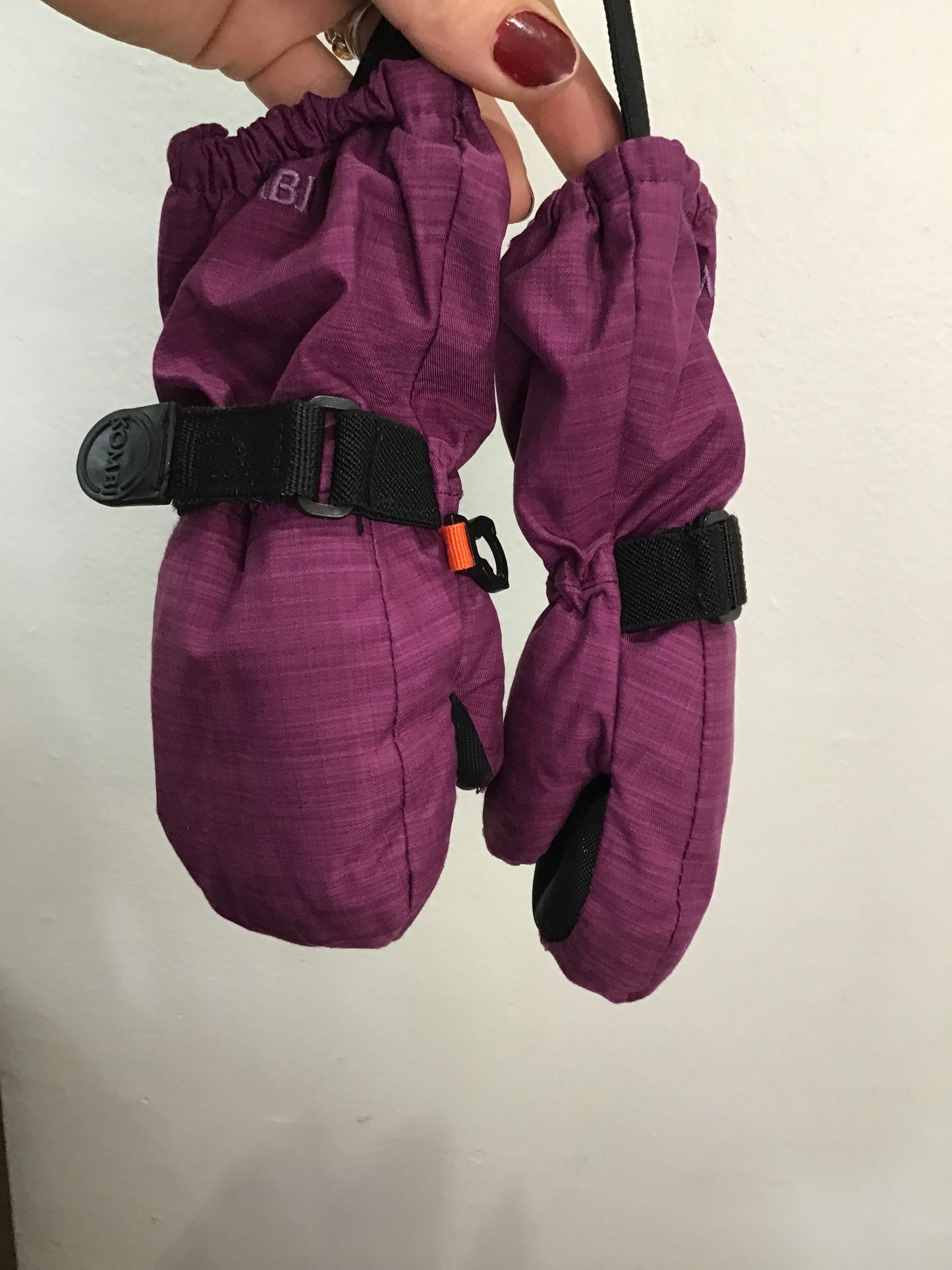 Kombi magenta mitts 2-3y