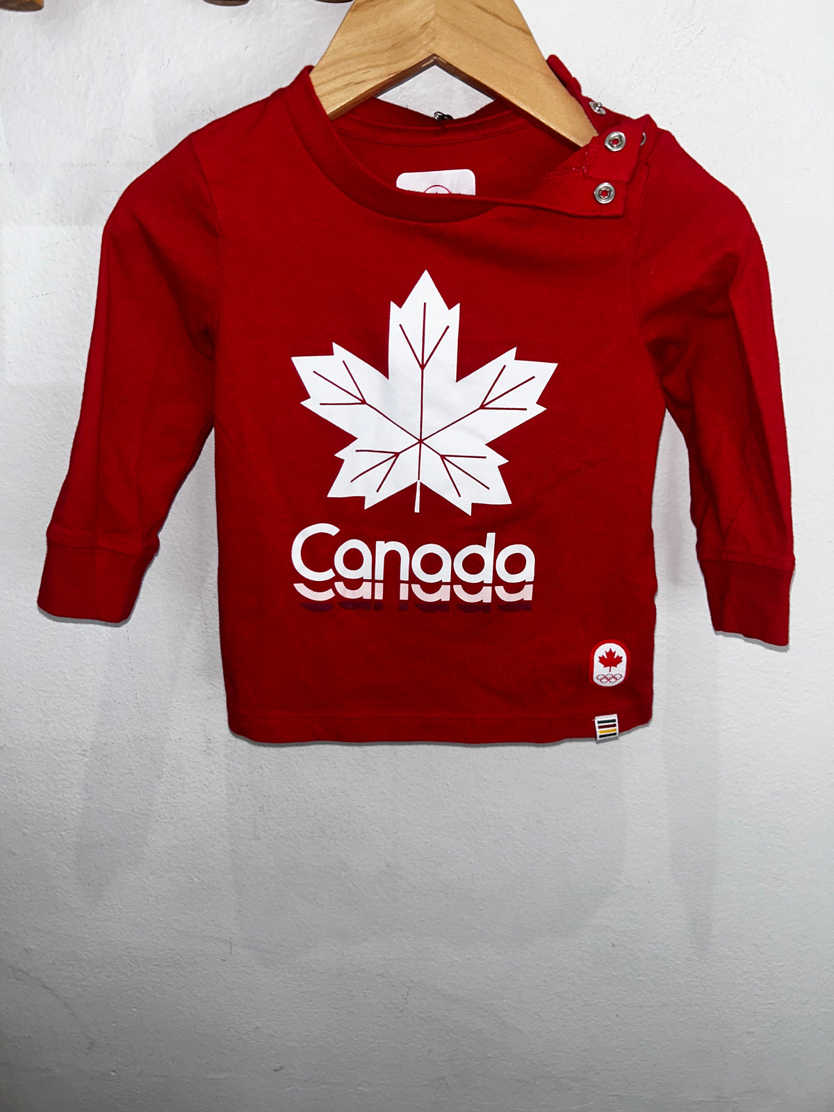 Red Canada longsleeve 6-12m