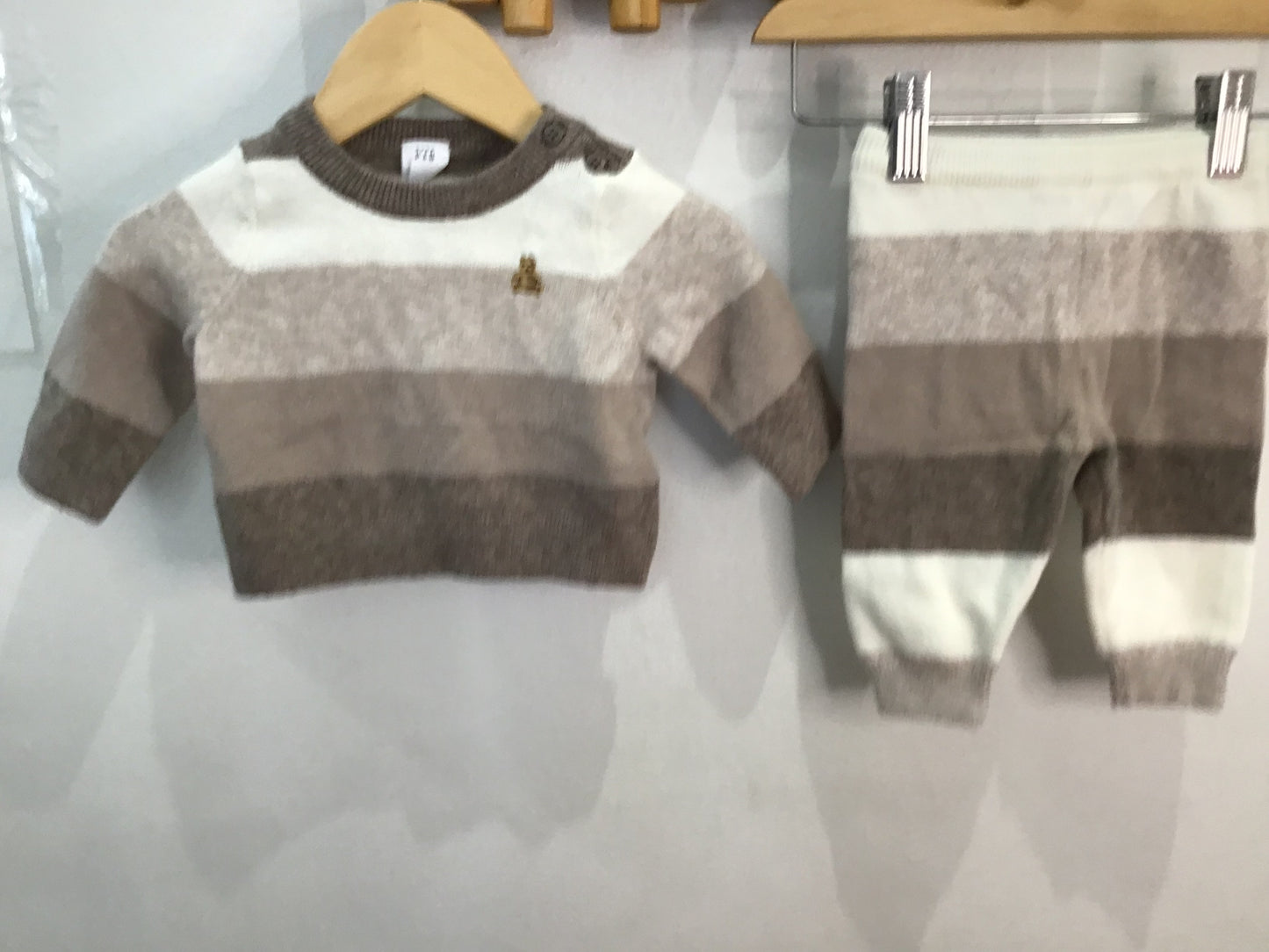 Very soft brown sweater set 0-3m