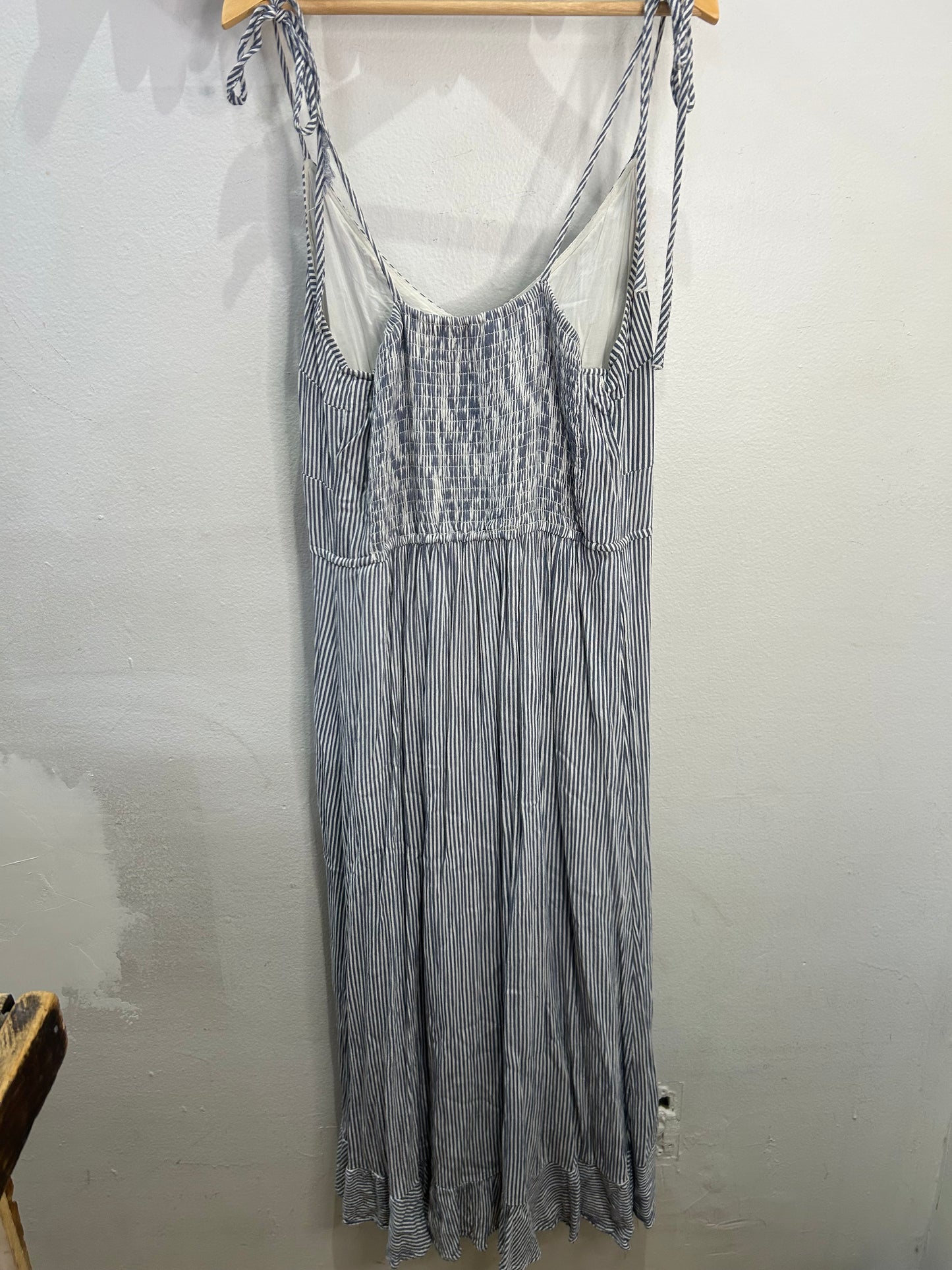Abercrombie blue stripe slit dress- adult M