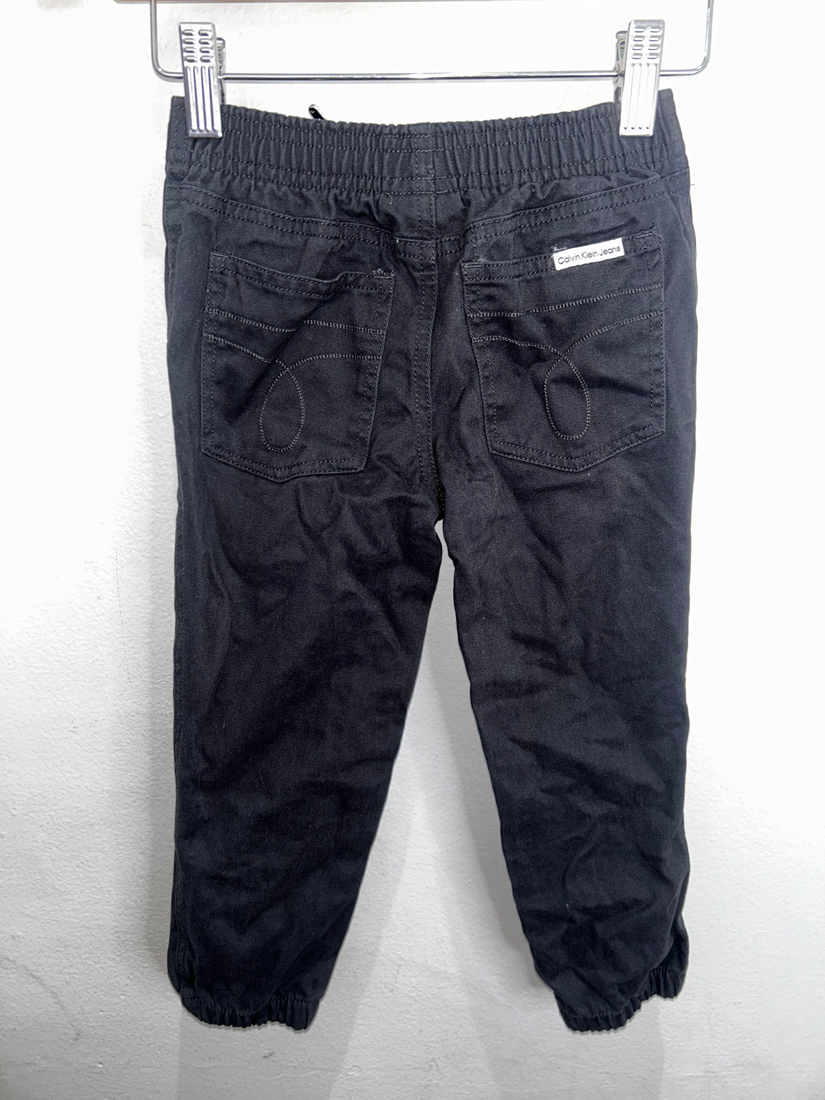 Black pull-on tapered pants 4y