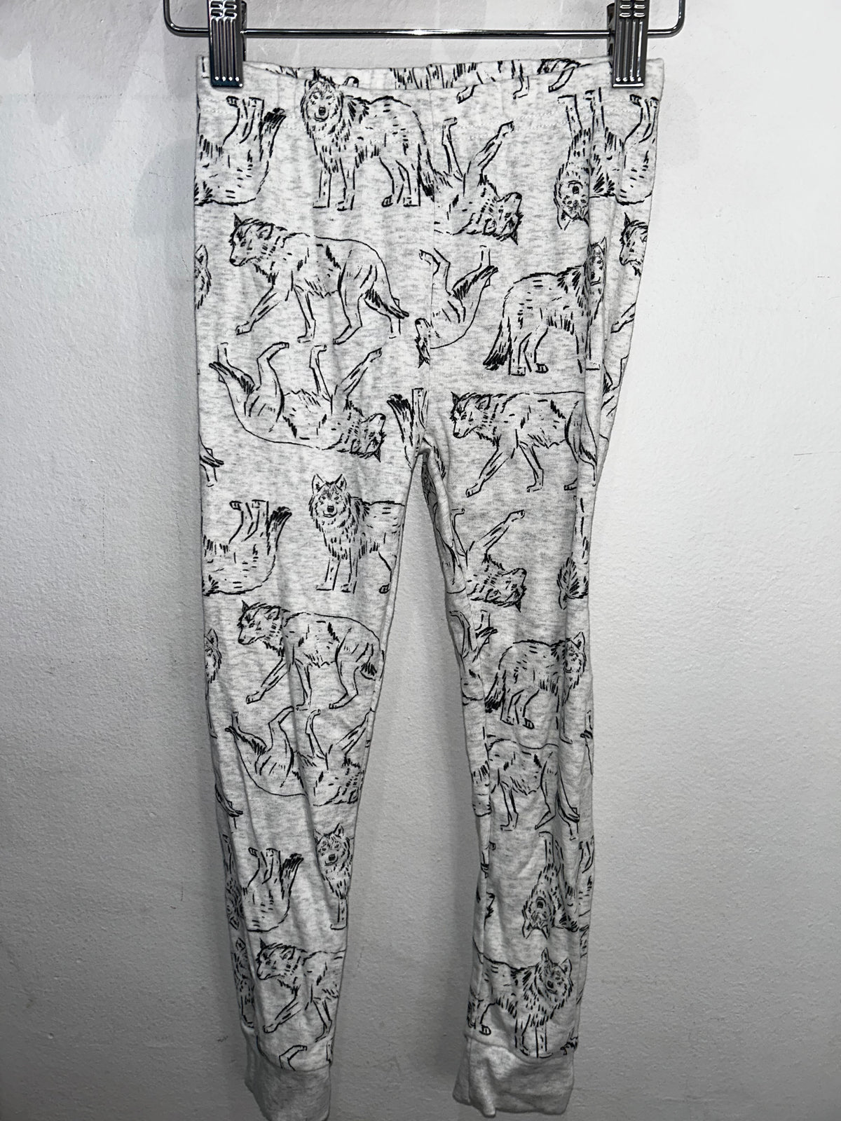 Wolf pyjamas 5y NEW