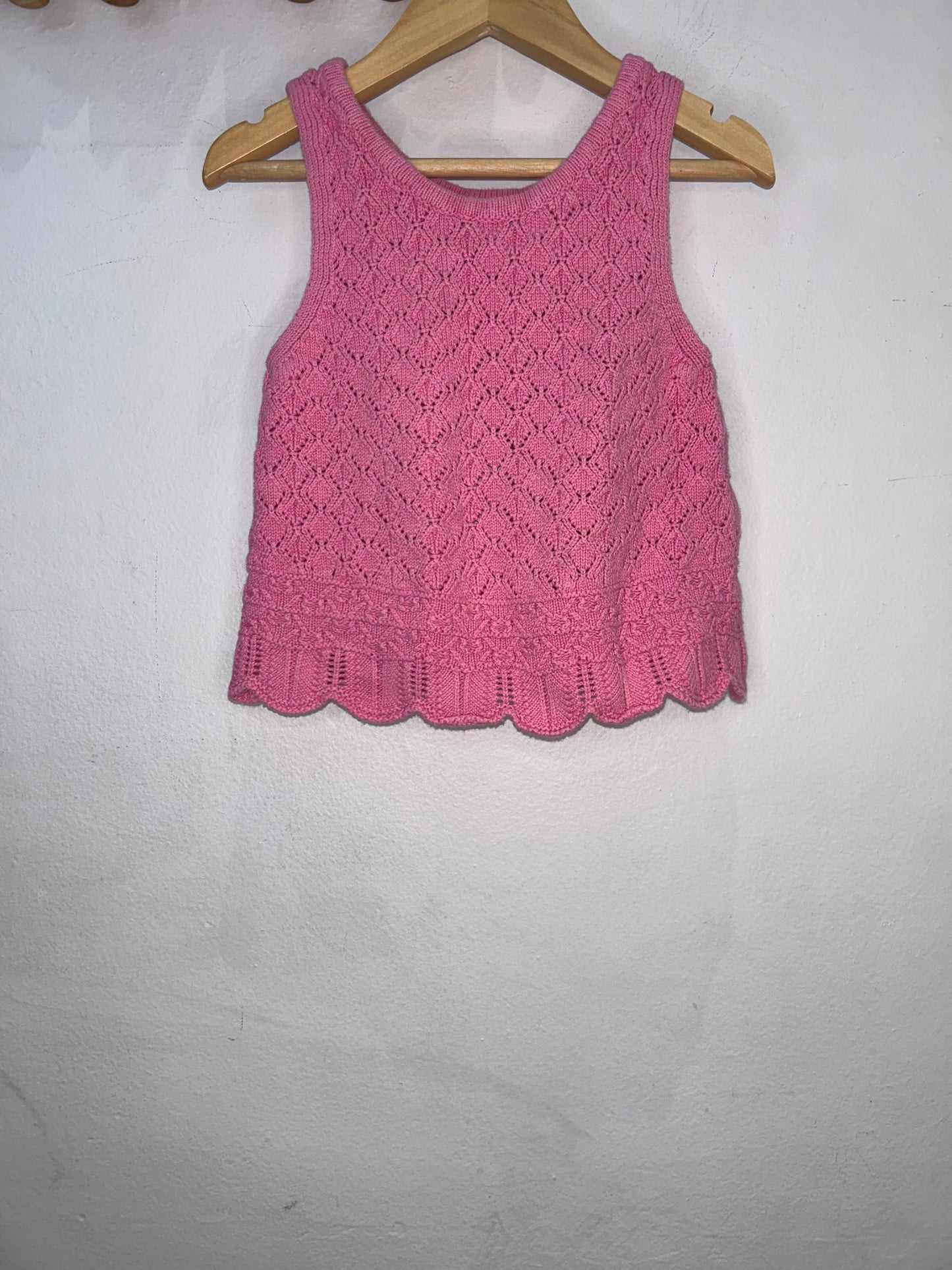 Pink crochet tanktop 3-4y