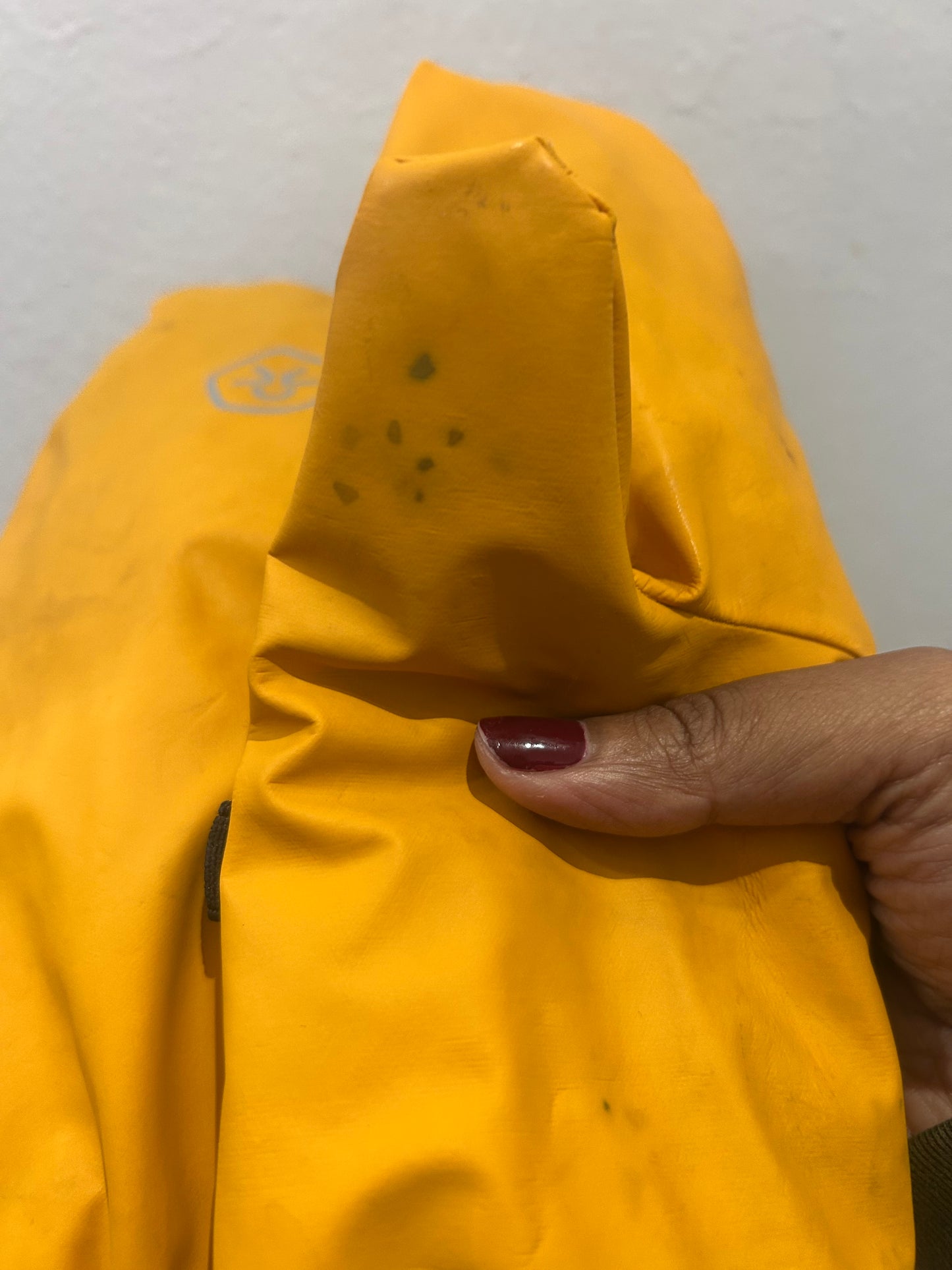 Colorkids yellow mitts 6-8y B