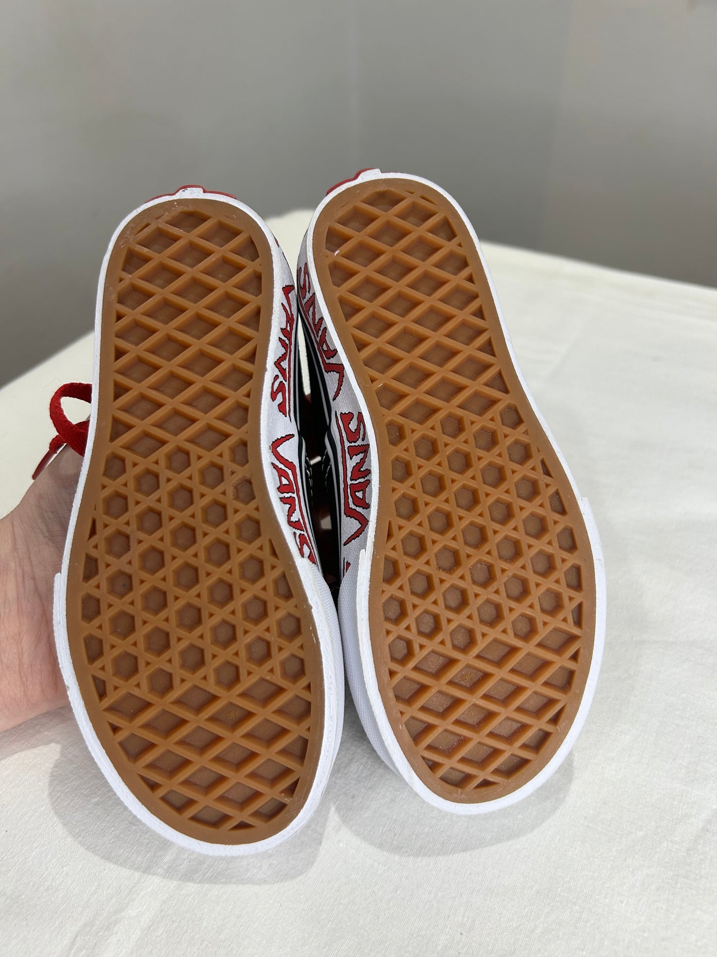 C11 Vans NEW
