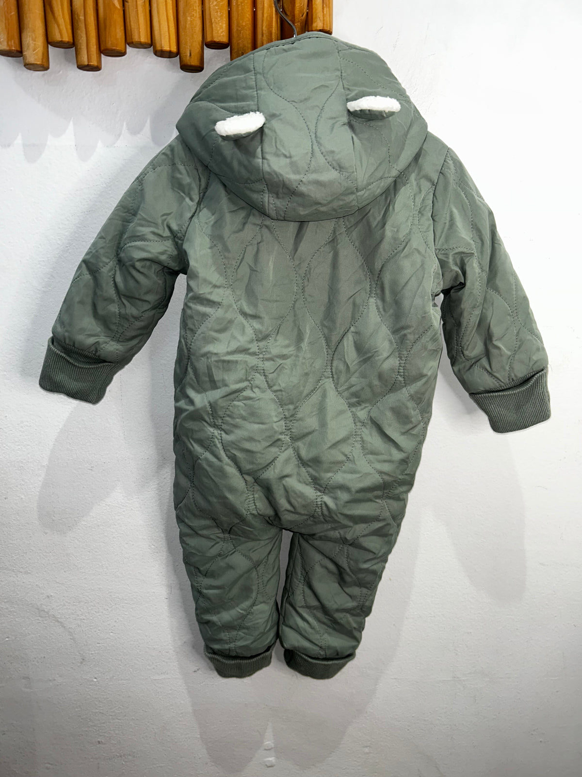 Sage snowsuit 6-12m