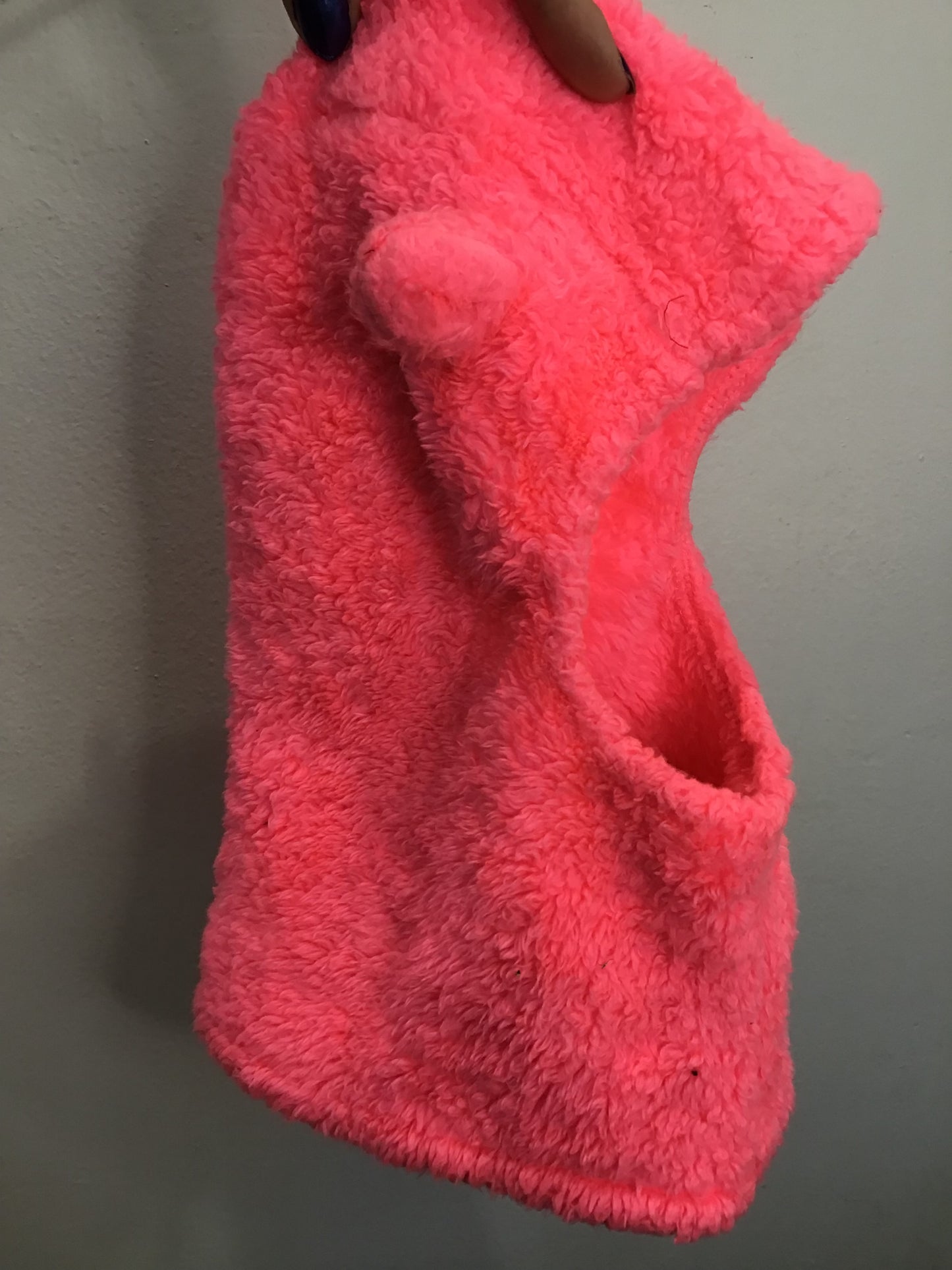 Neon furry pullover hta 2-6y