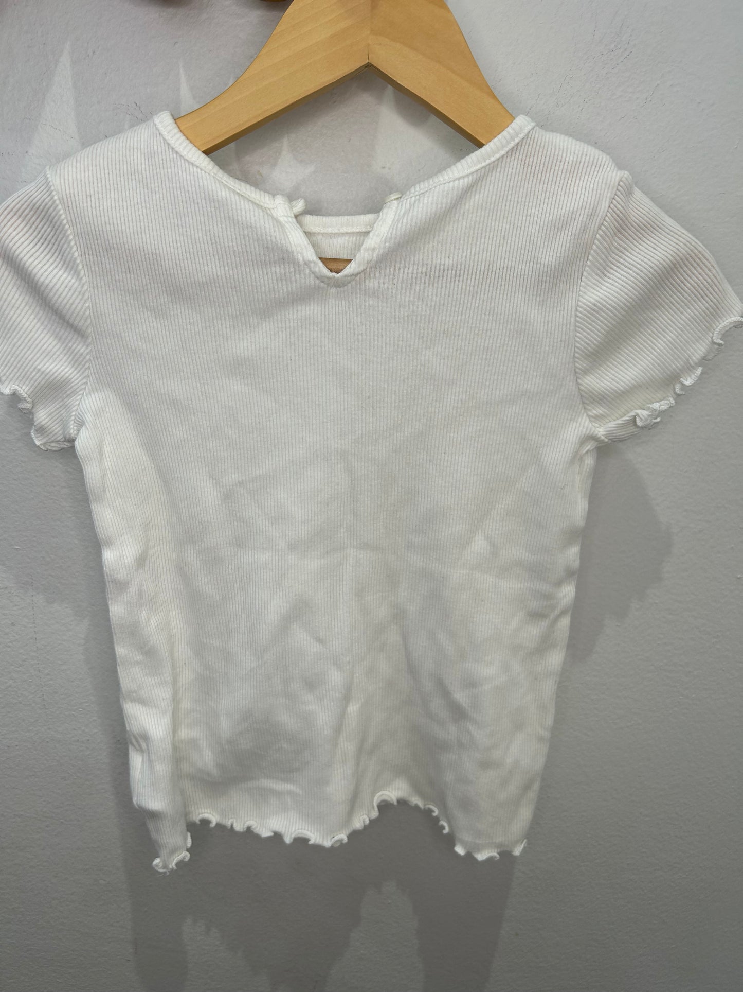 White ribbed lettuce tee 4y