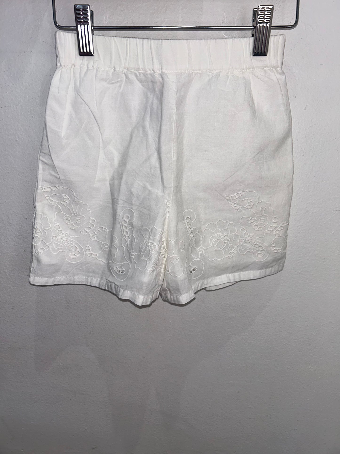 Eyelet white set 5-6y