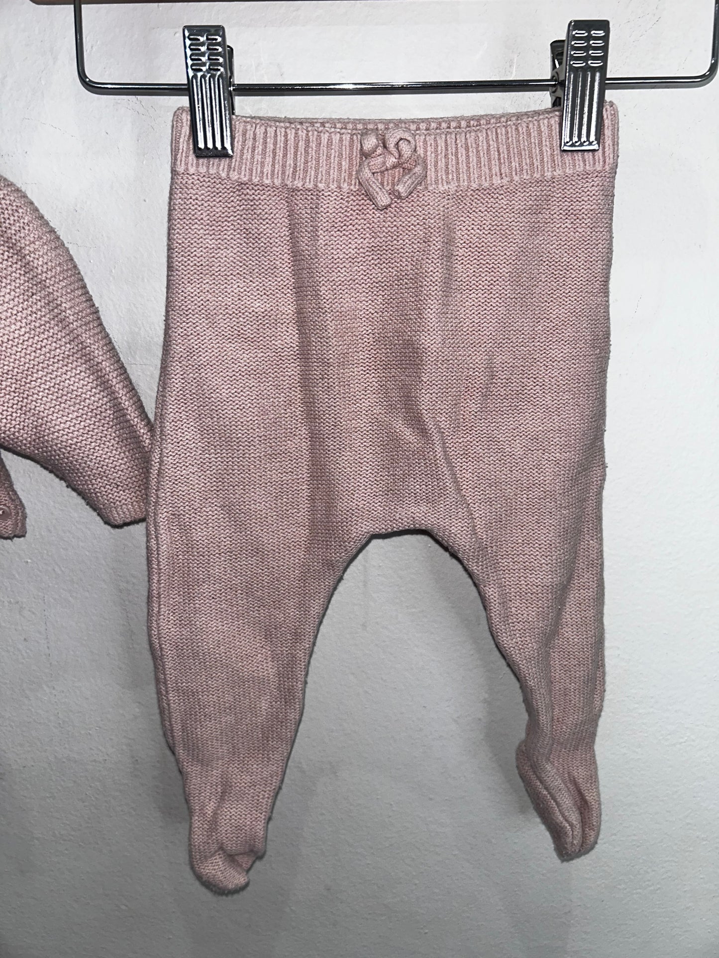Pink knit sweater w heart set 1-3m