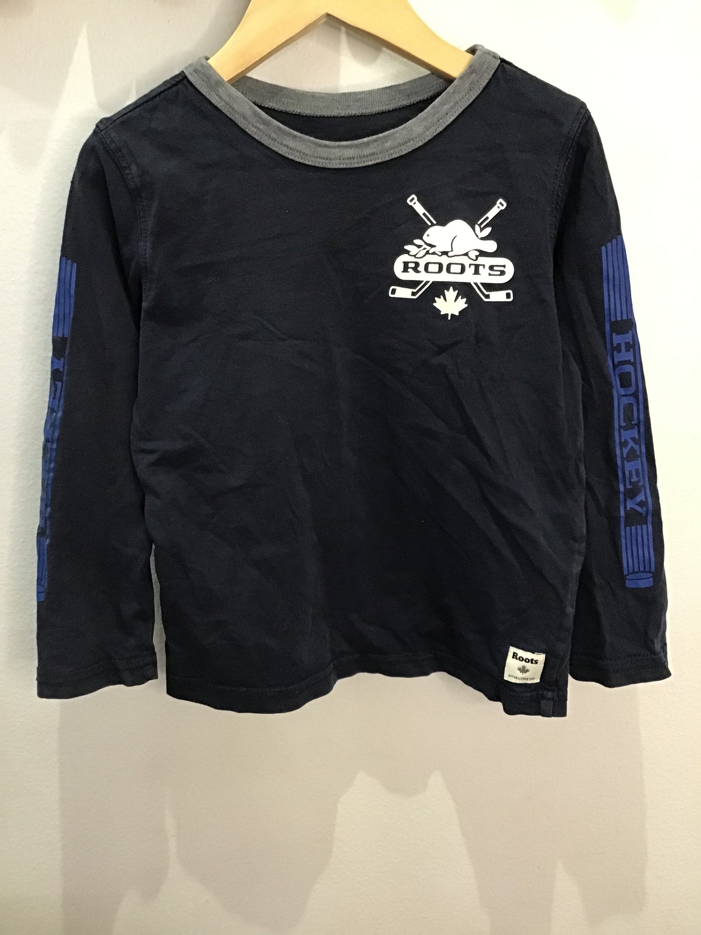 Roots navy longsleeve 4y