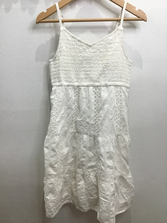 White eyelet dress 9-10y