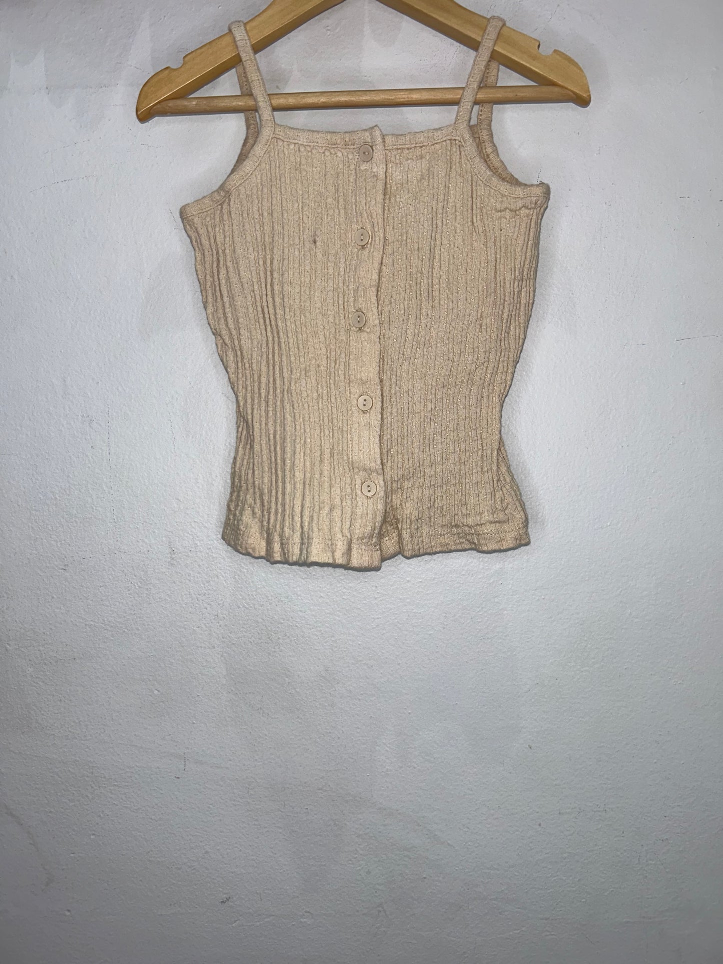 Light beige buttons tanktop 2-3y