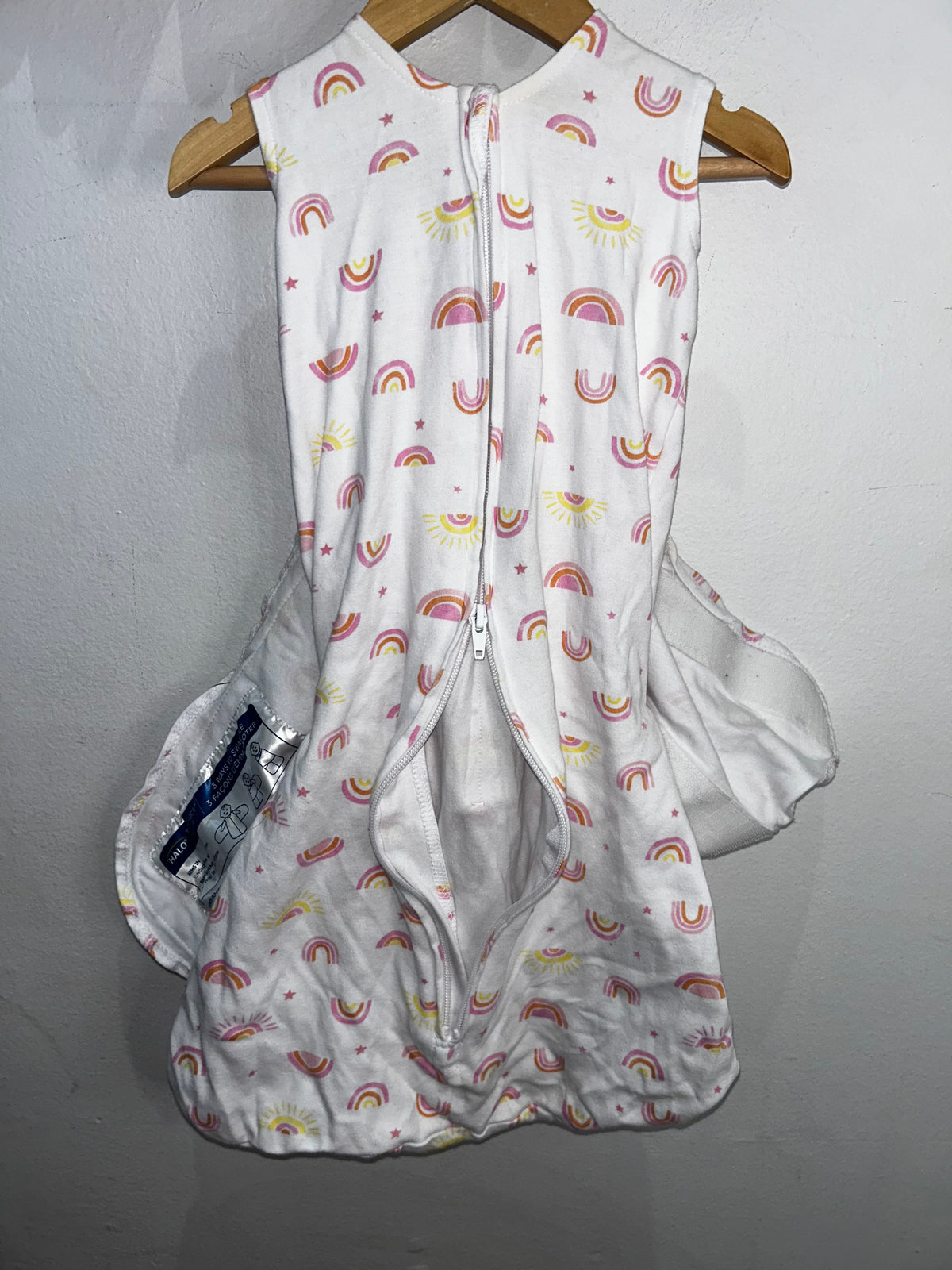 Rainbow swaddle sleepsack 3-6m