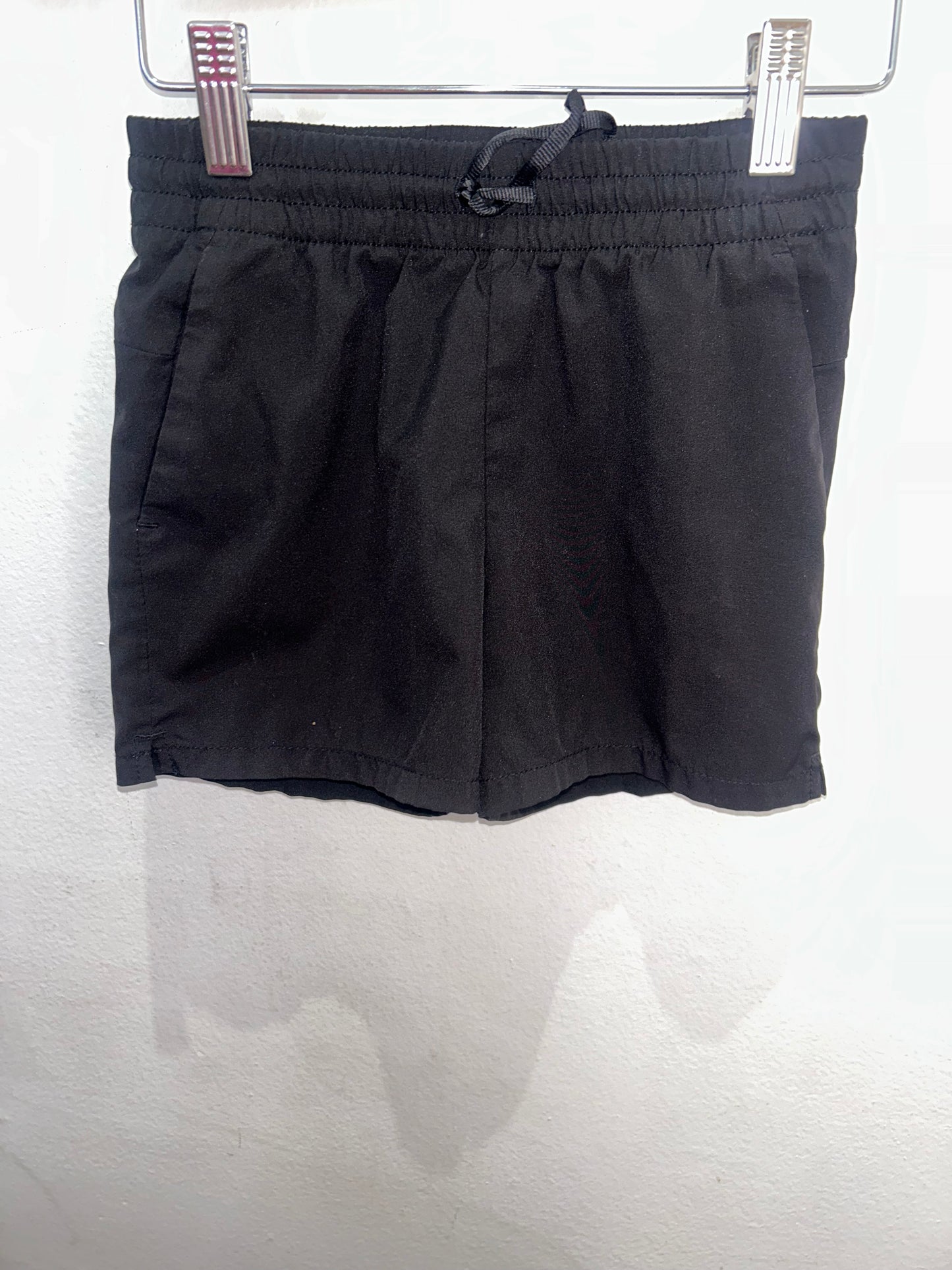 Black activewear shorts 5y