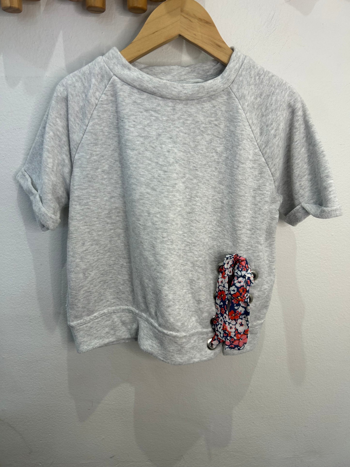 Flower tie short sleeve pullover 4y