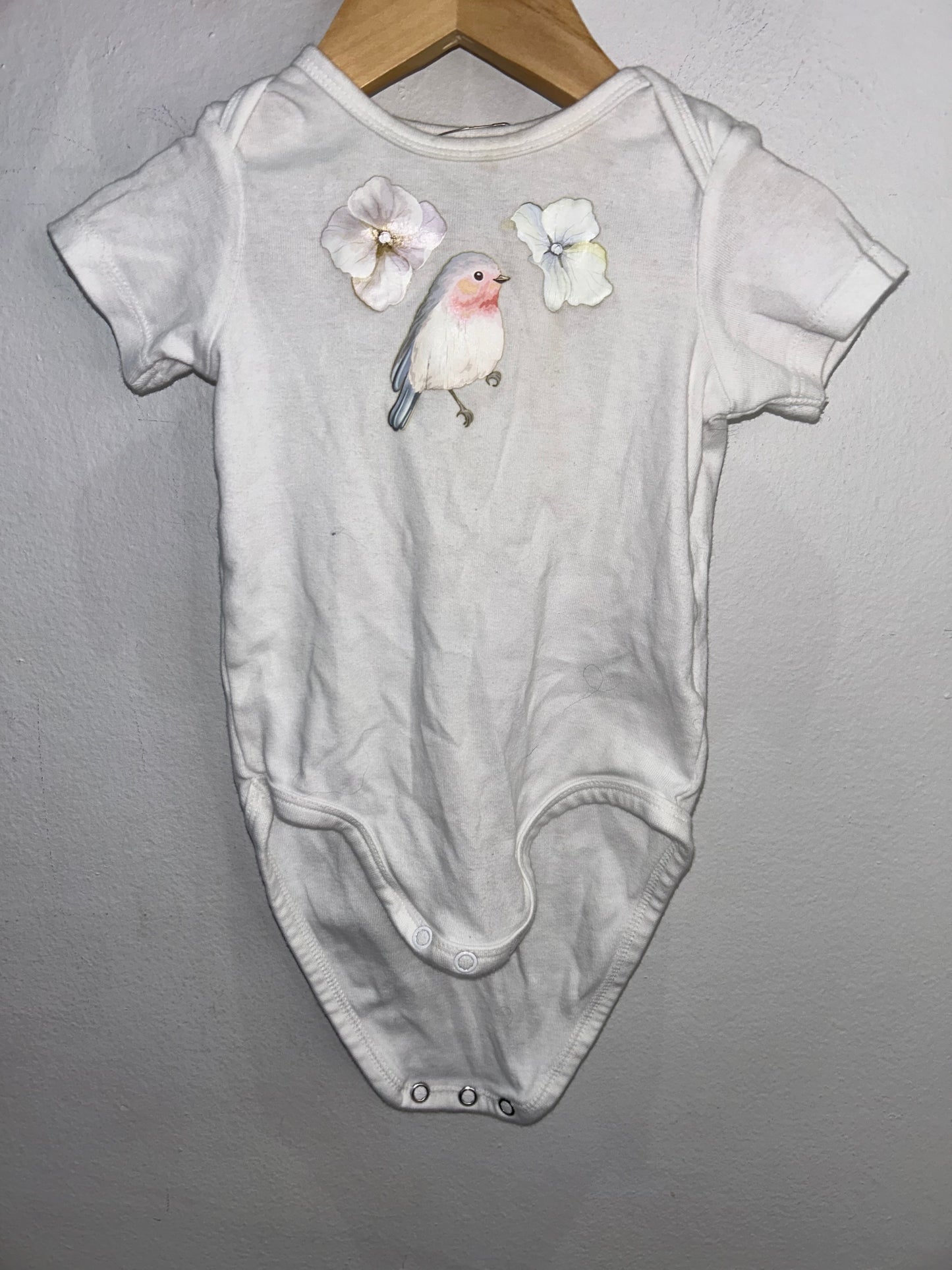 Bird onesie 6-9m