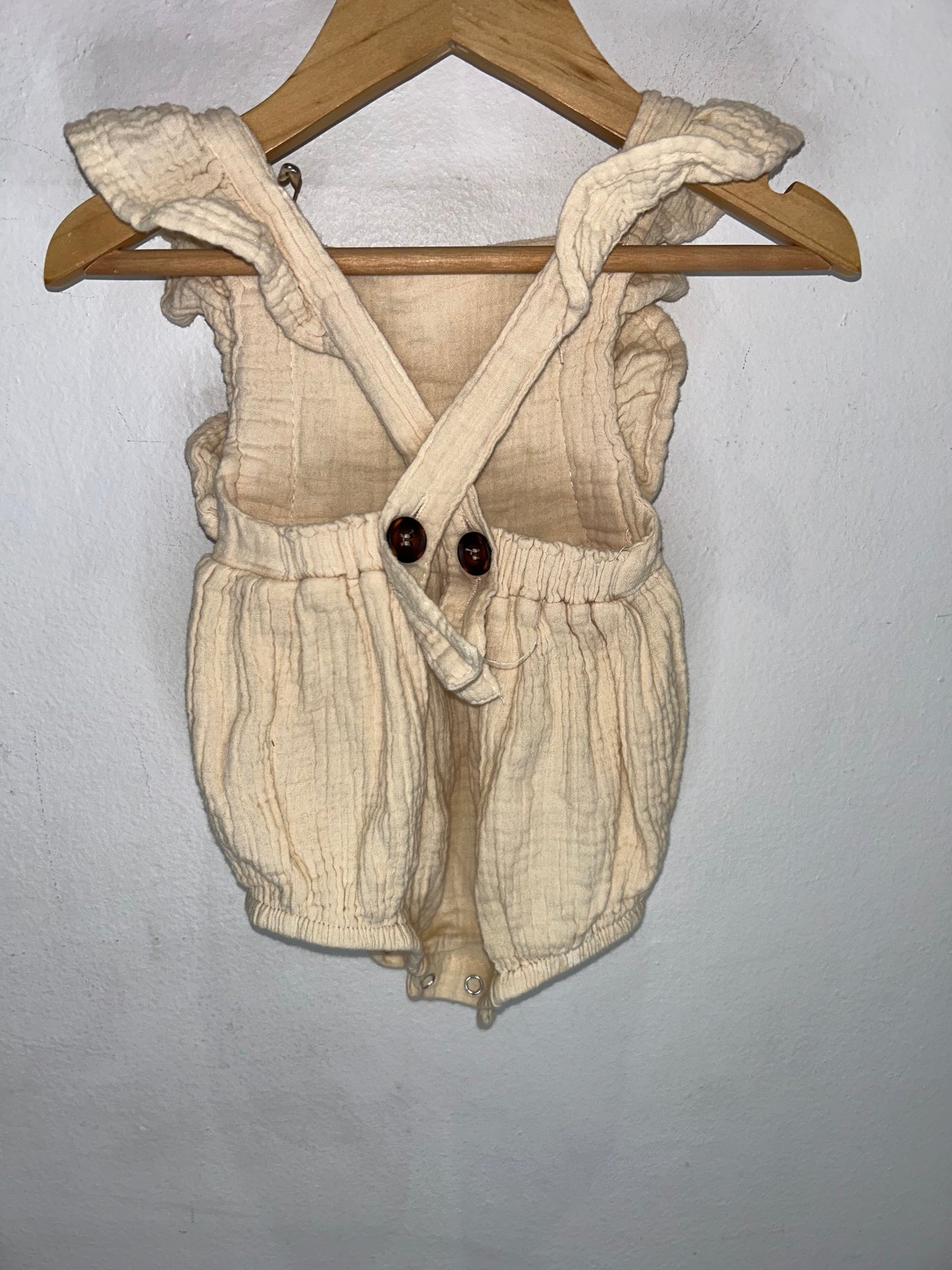 Cream texture shorty romper 18m