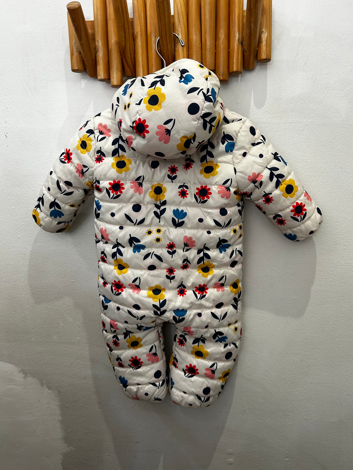 Big flowers snowsuit 9m