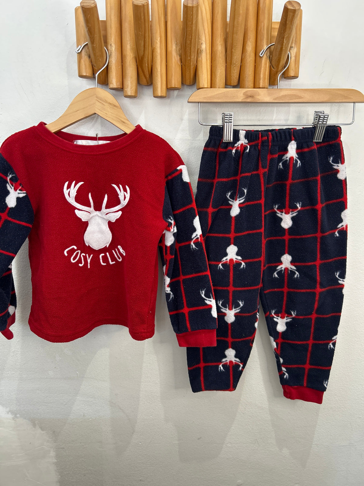 Cozy club fleece pyjamas 3-4y