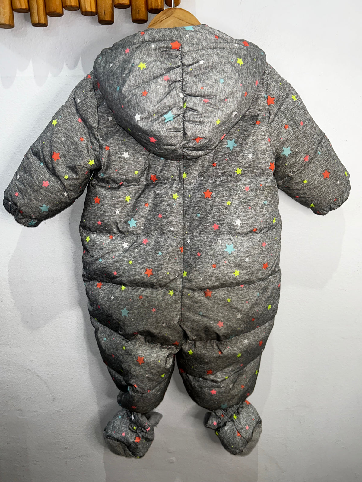 Grey stars snowsuit 6-12m