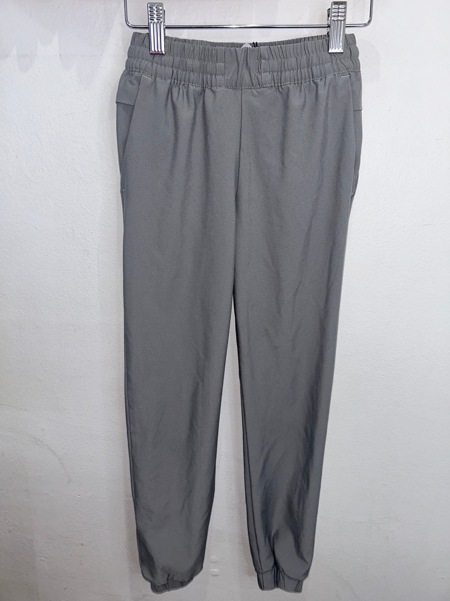 Grey activewear joggers 7-8y
