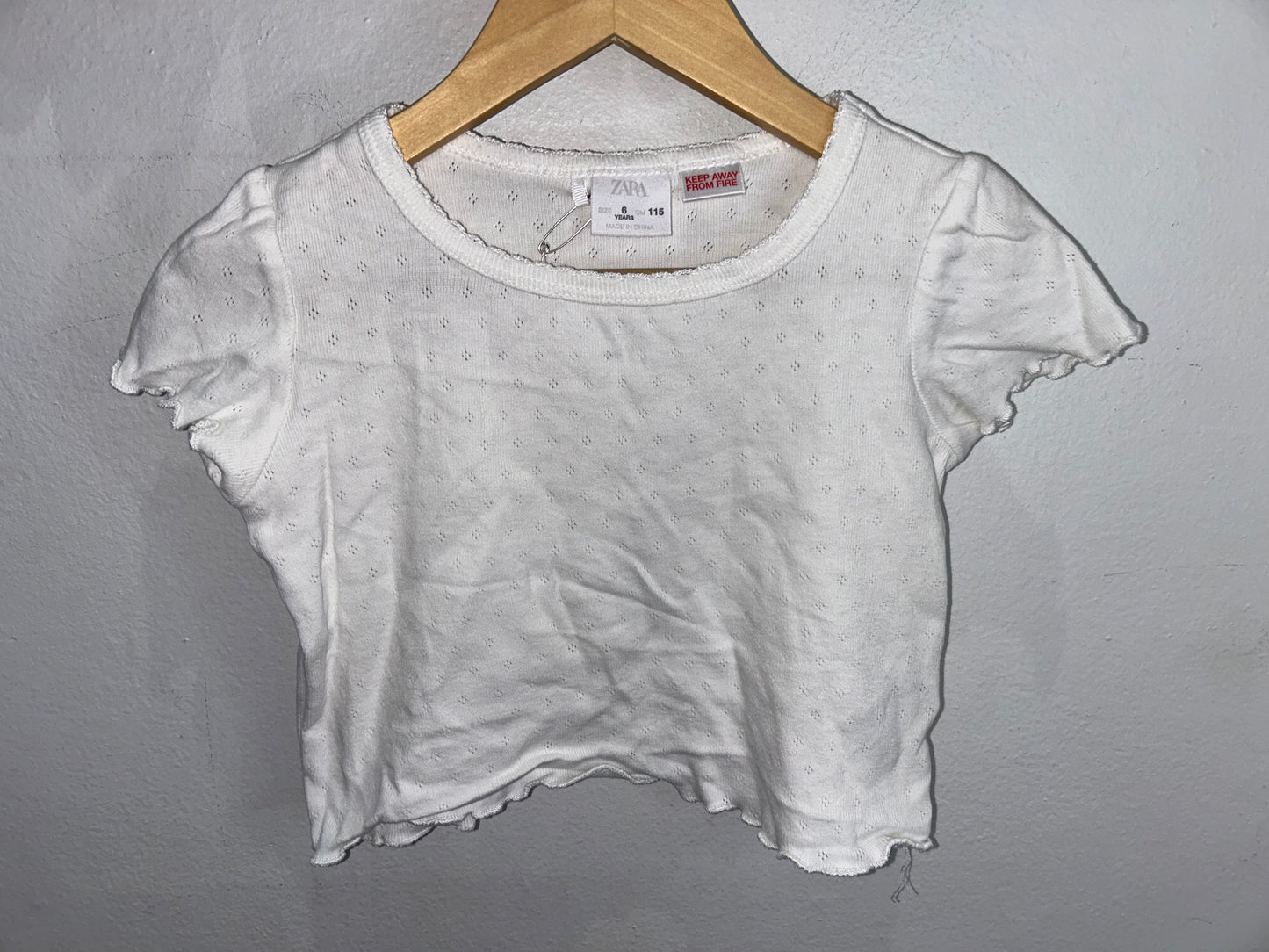 White crop tee 6y