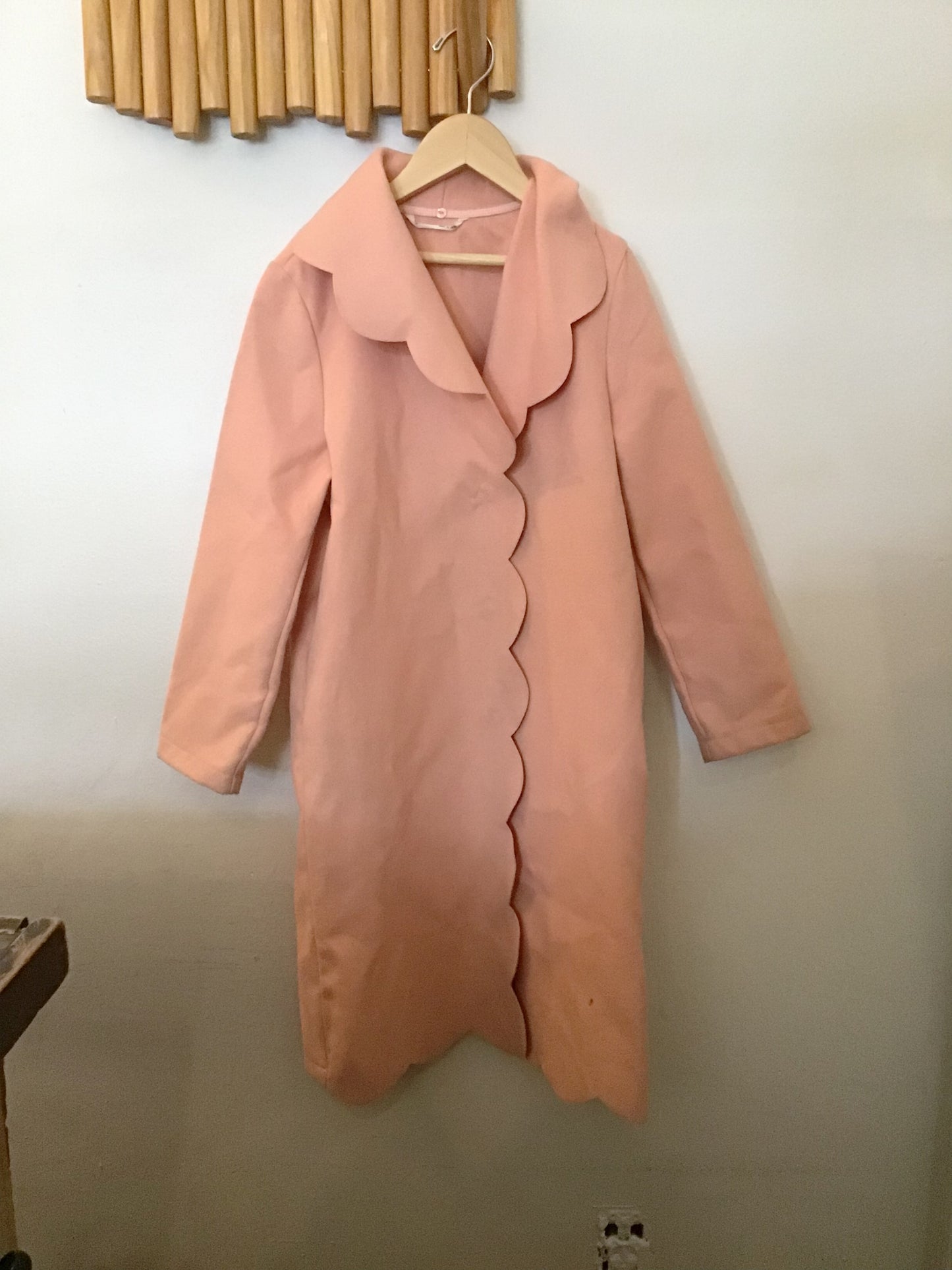 Peach scallop coat 8y