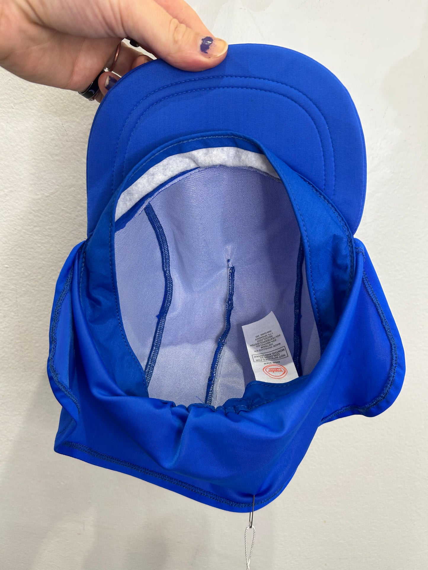 Bright blue swimfriendly hat 12-24m