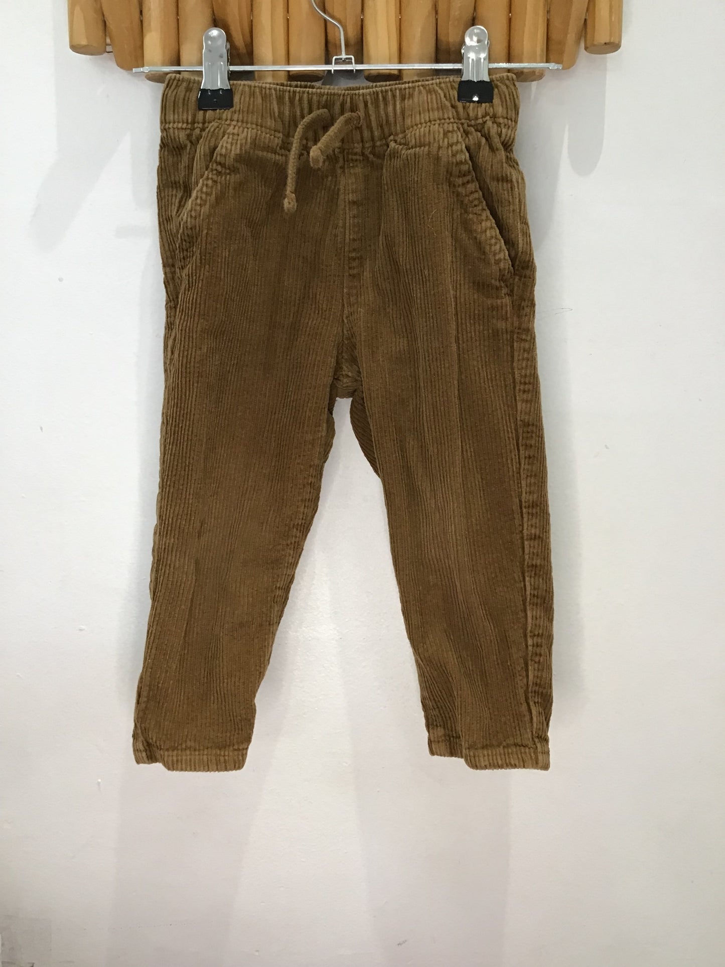Pants brown cord joggers 2y