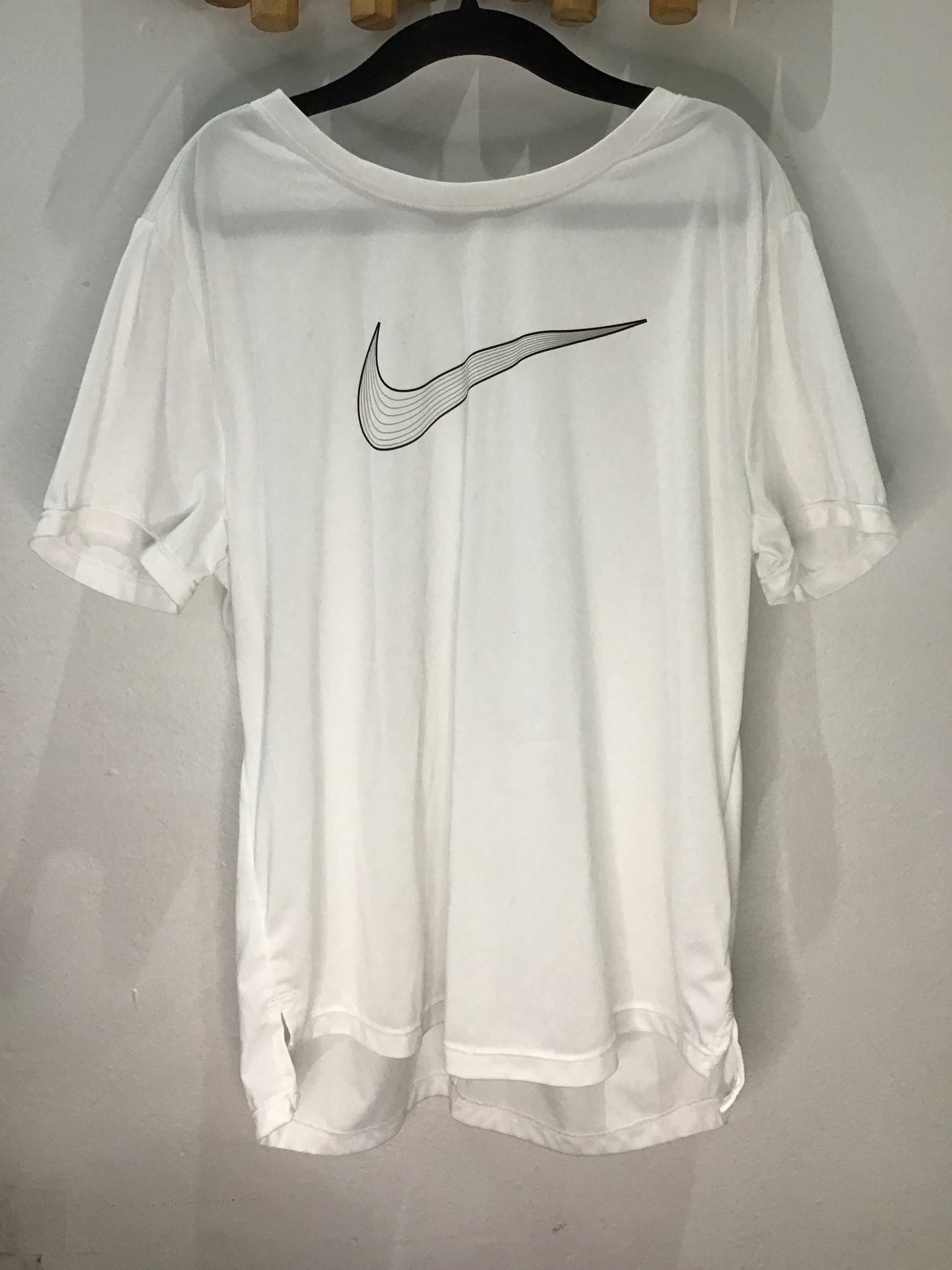 Tee white Nike activewear 14y