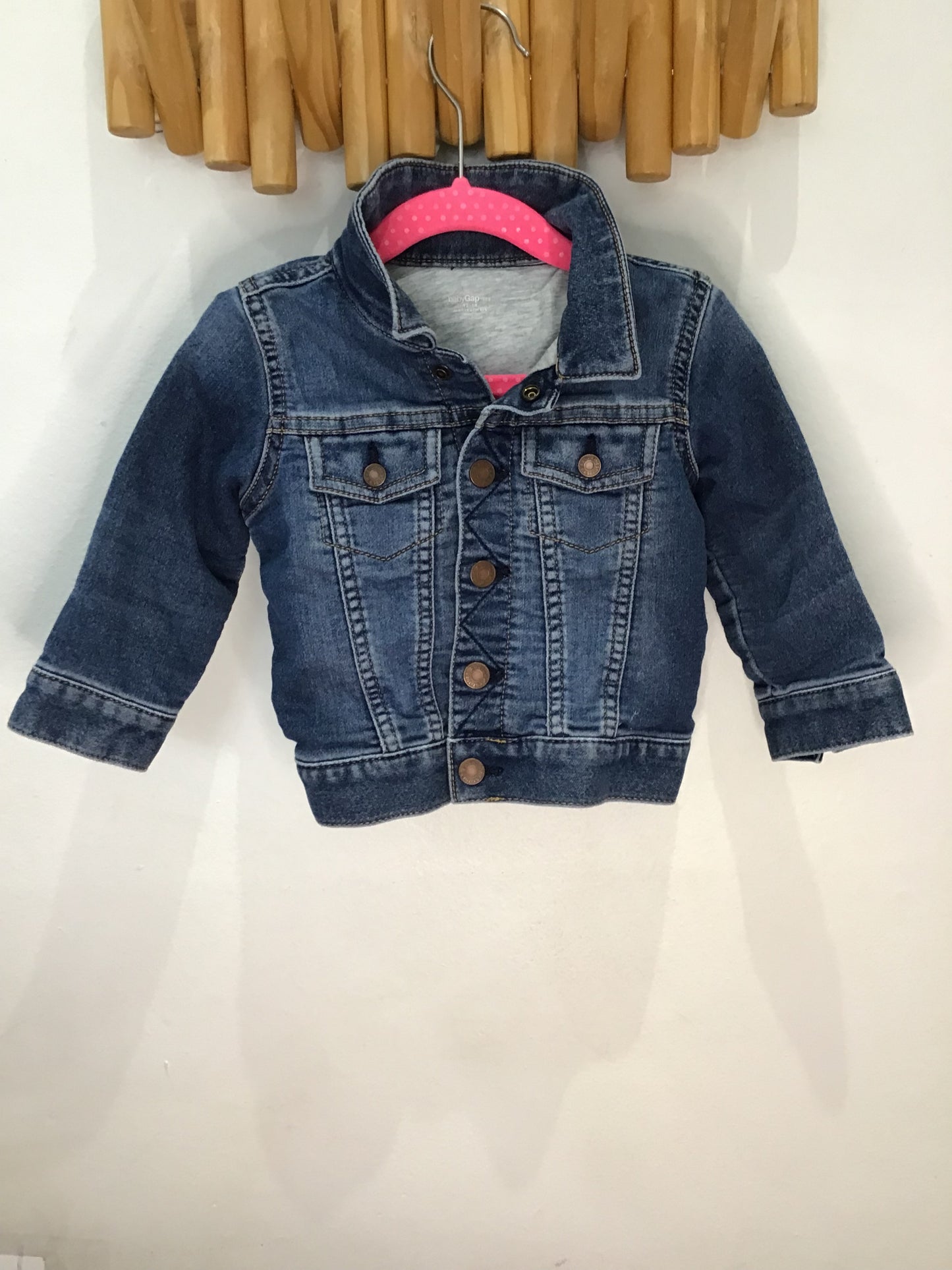 Very stretchy denim jacket 12-18m