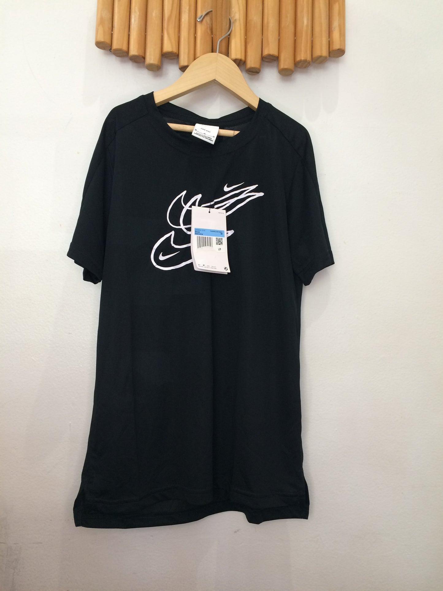Nike dri-fit tee 10-12y NEW
