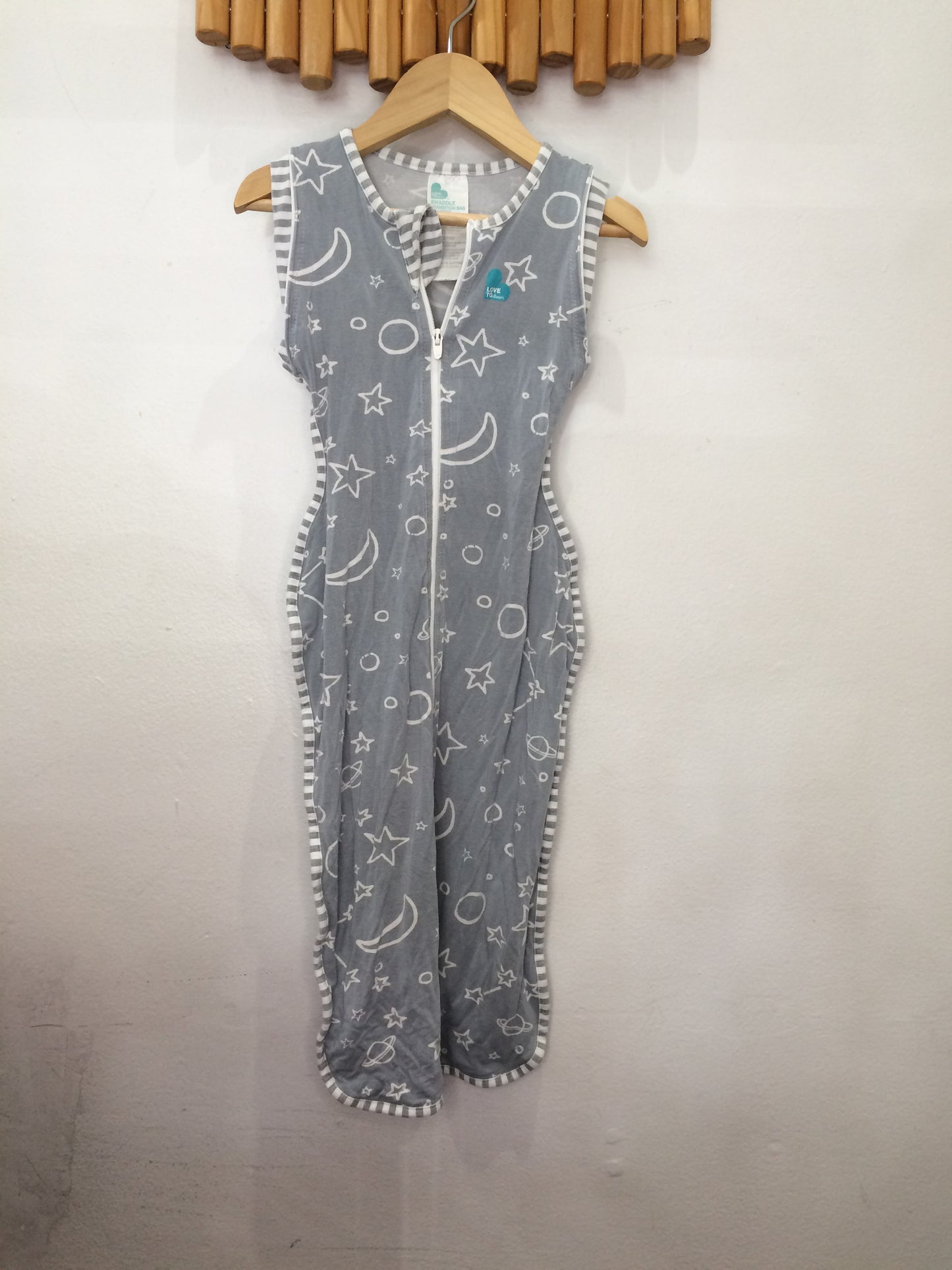 Love to Dream swaddle 1 TOG 6-9m (LARGE)*