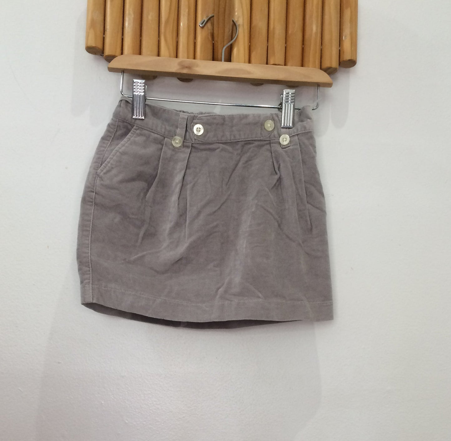 Grey velour skirt 7-8y