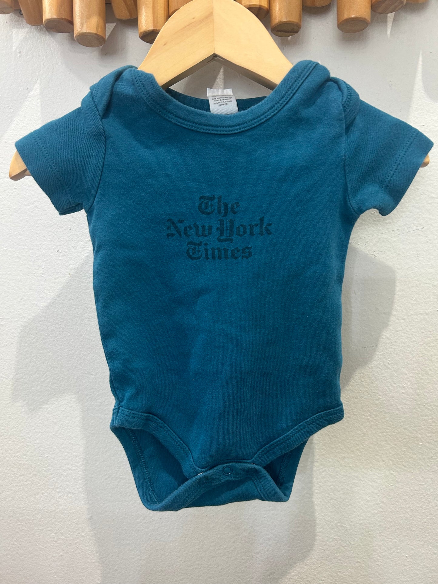 NYT onesie 3-6m